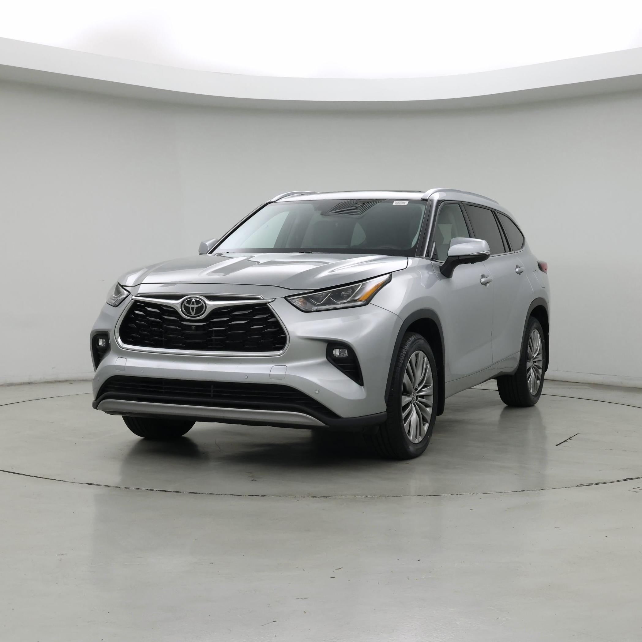 Thumbnail: 2023 Toyota Highlander - 4