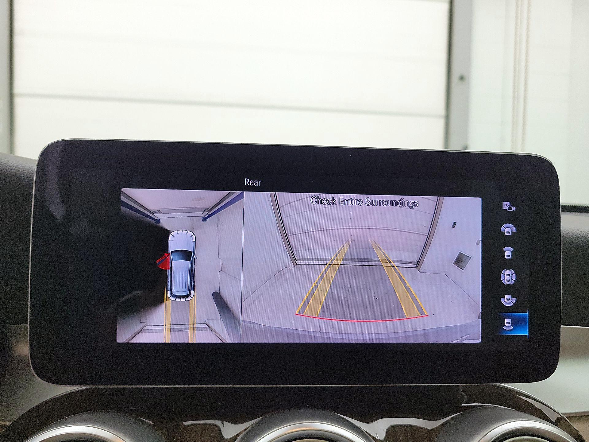 Thumbnail: 2022 Mercedes-Benz GLC - 15