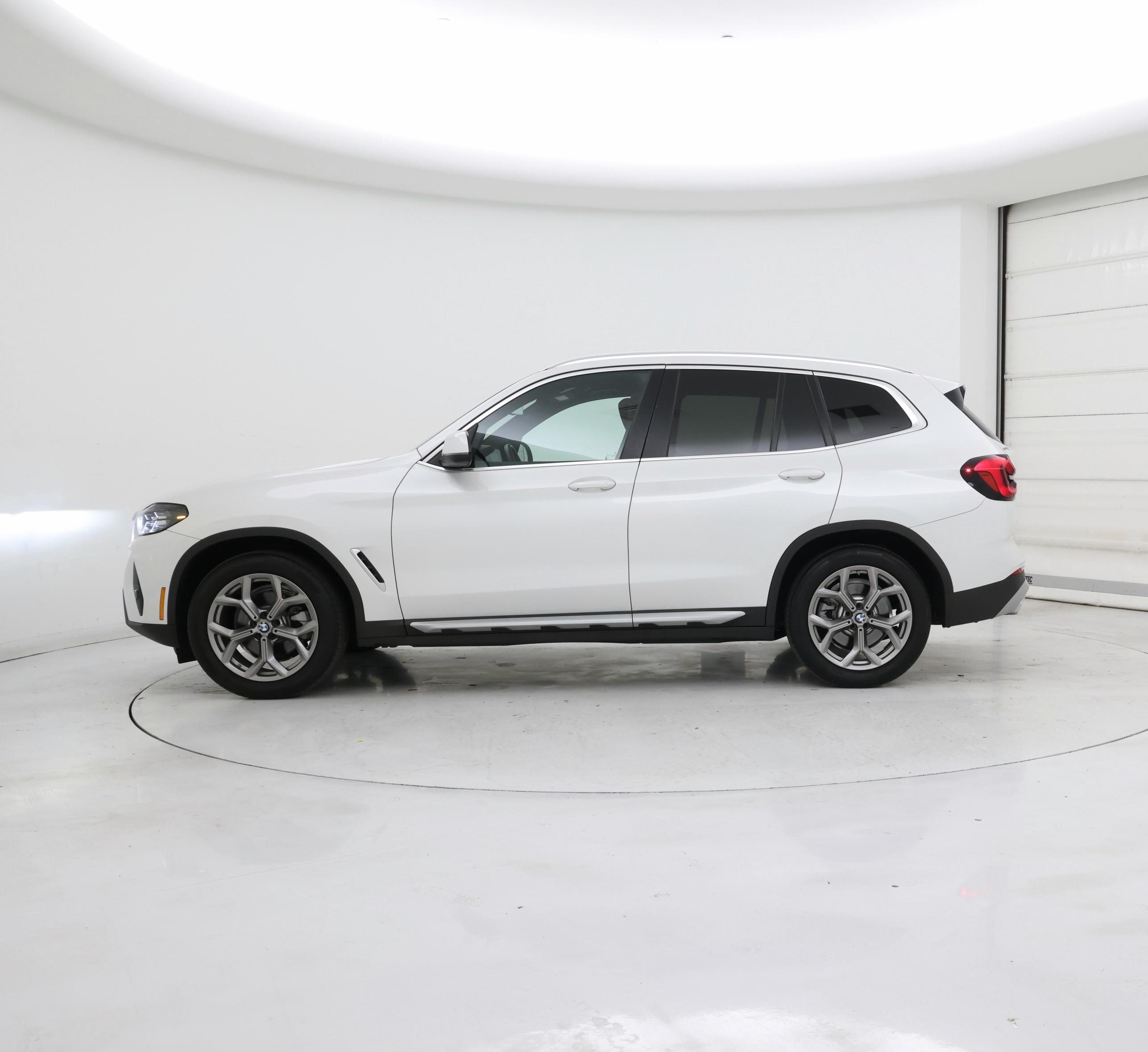 Thumbnail: 2022 BMW X3 - 3