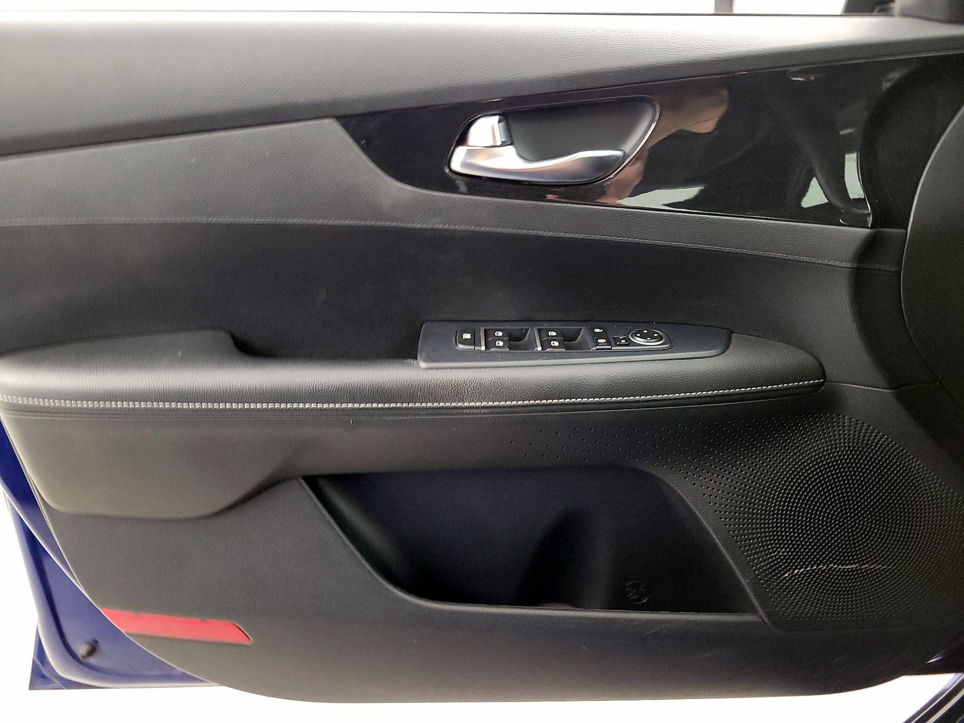 Thumbnail: 2020 Kia Forte - 12