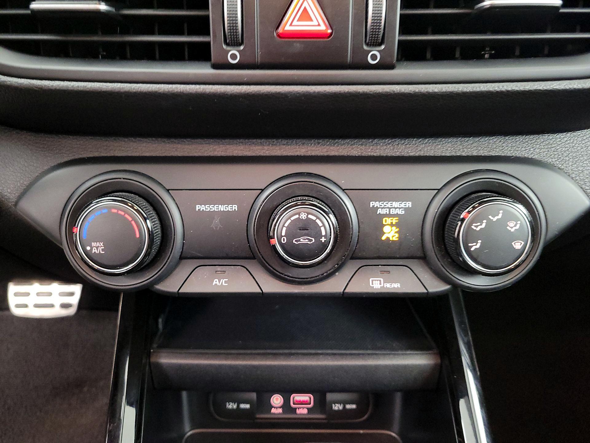 Thumbnail: 2020 Kia Forte - 16