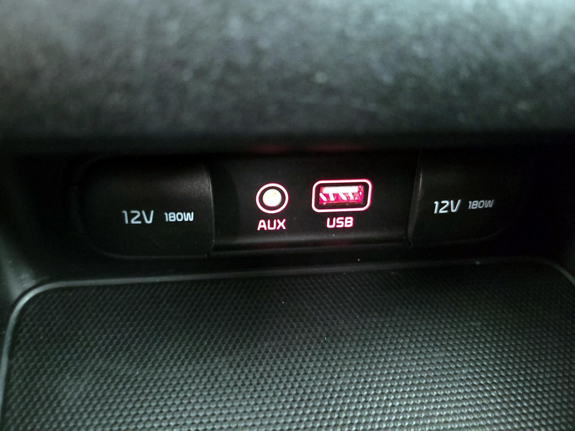 Thumbnail: 2020 Kia Forte - 18