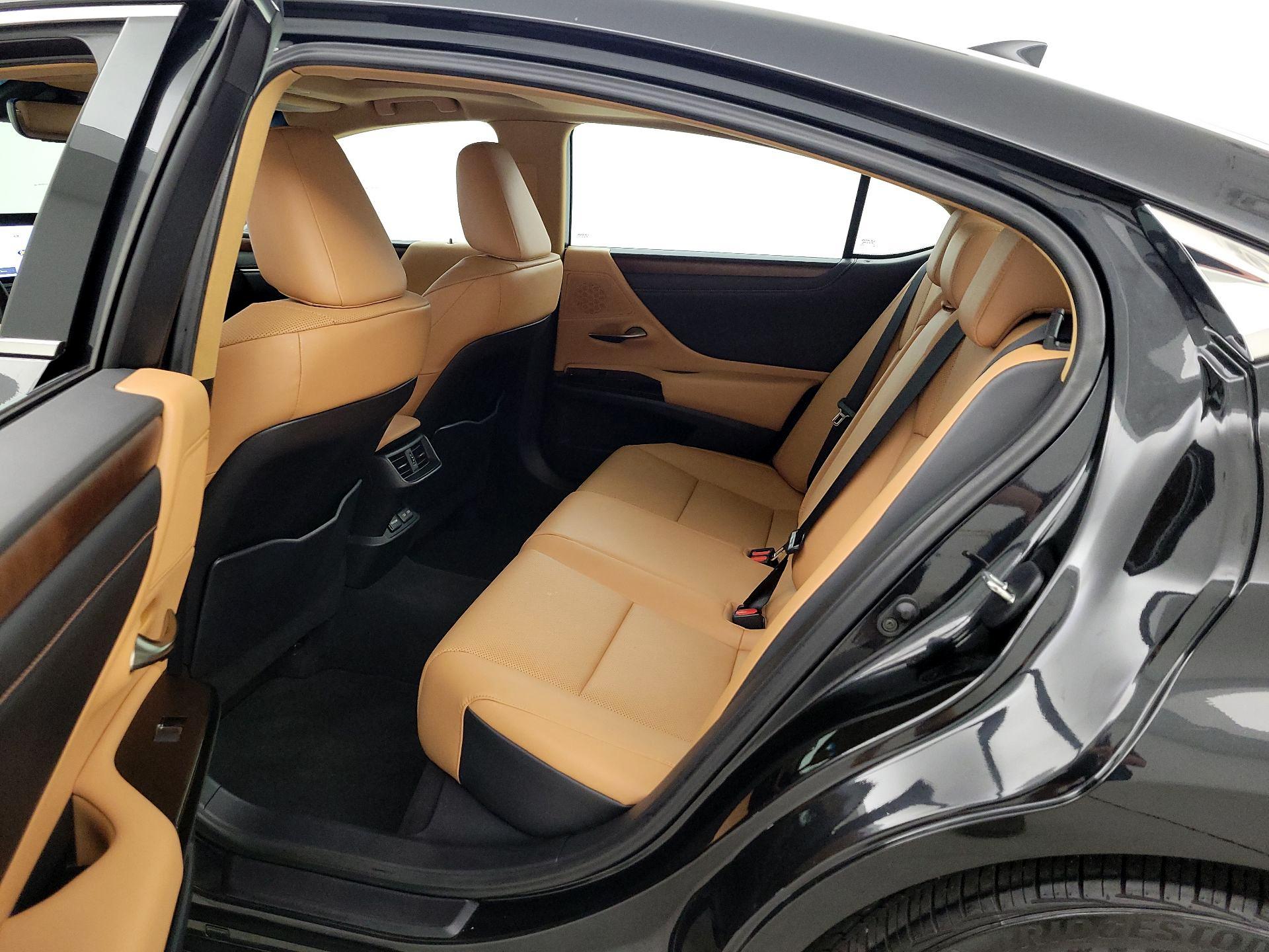 Thumbnail: 2023 Lexus ES - 20