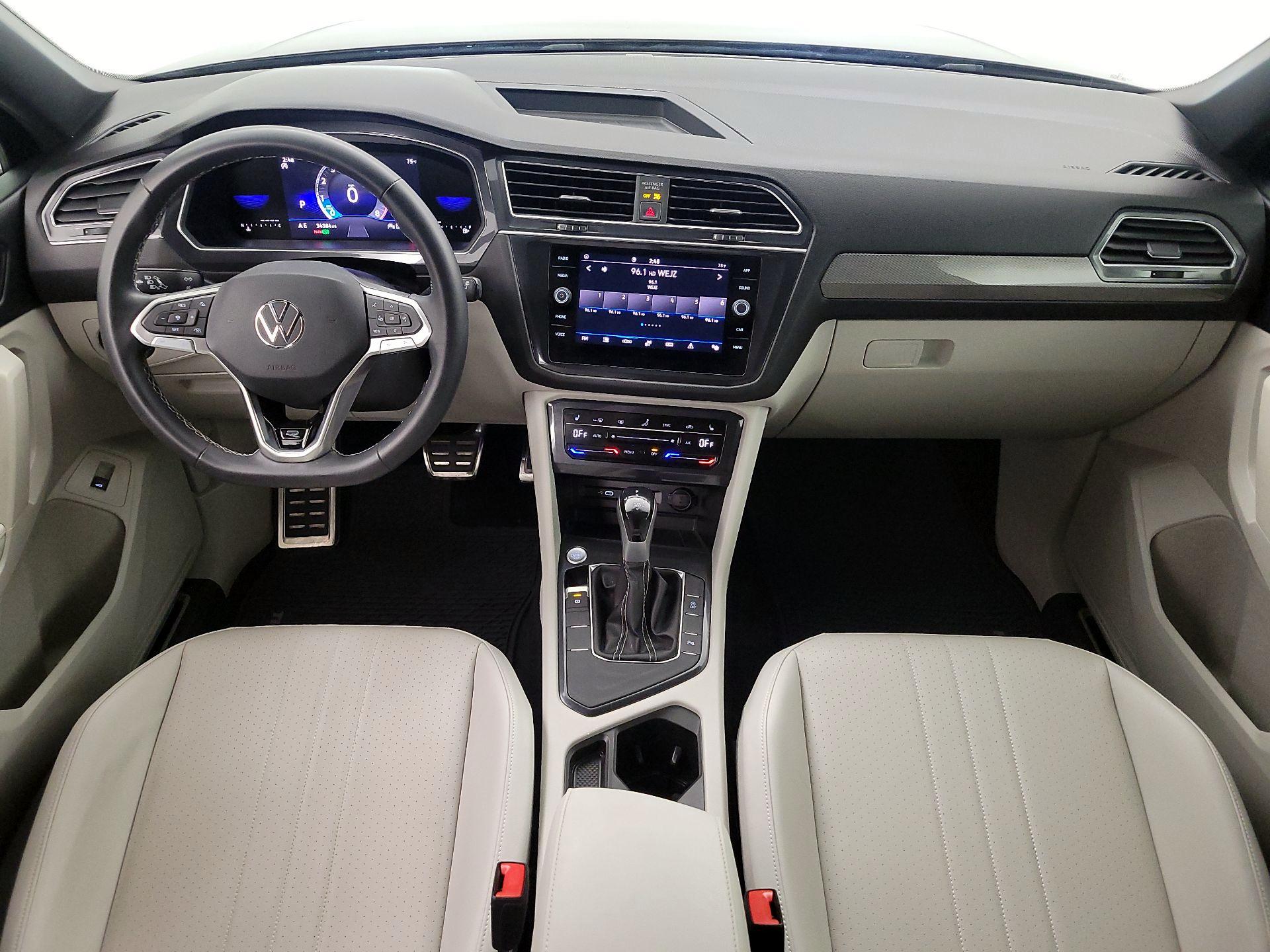 Thumbnail: 2023 Volkswagen Tiguan - 9