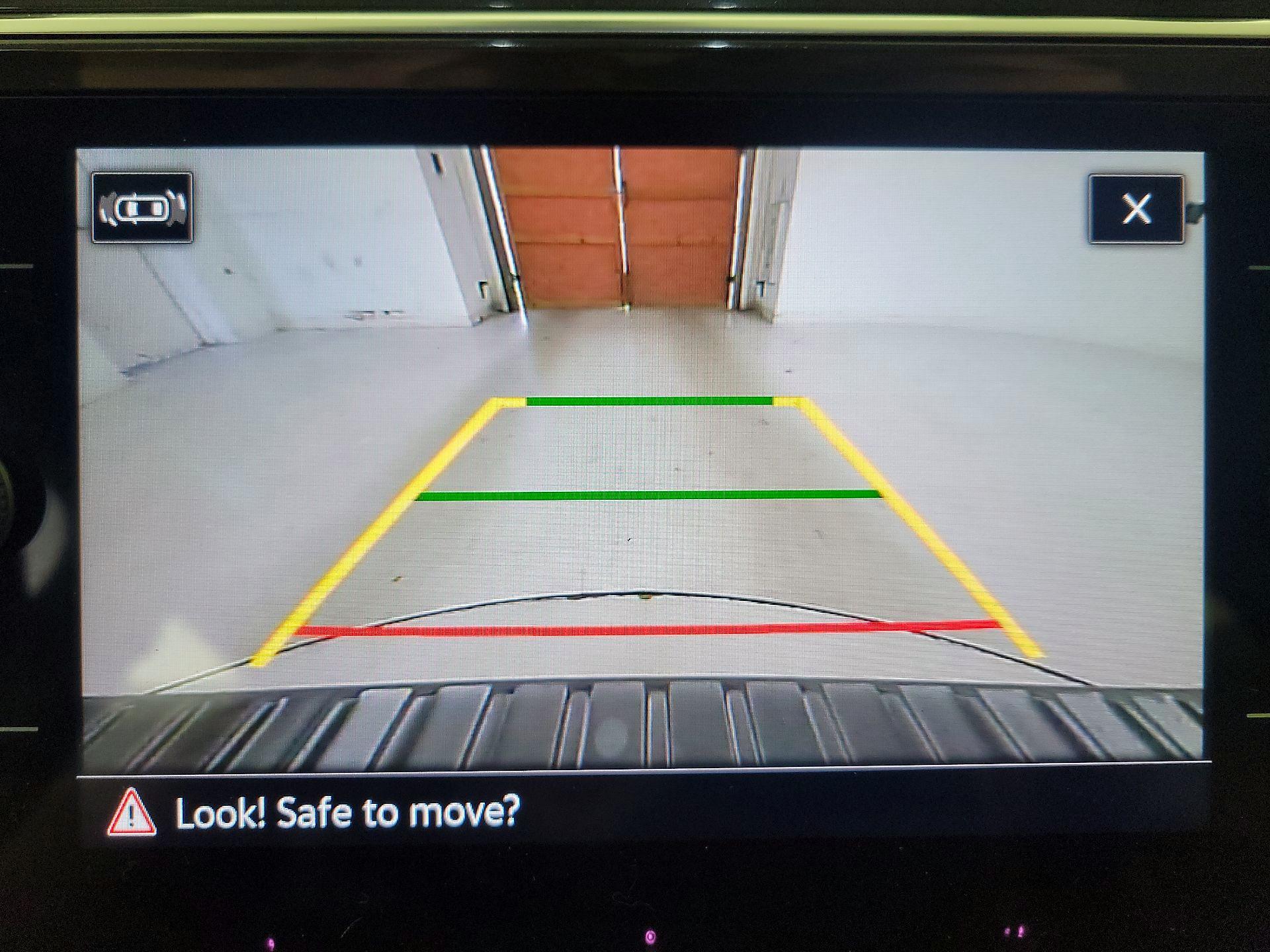 Thumbnail: 2023 Volkswagen Tiguan - 14