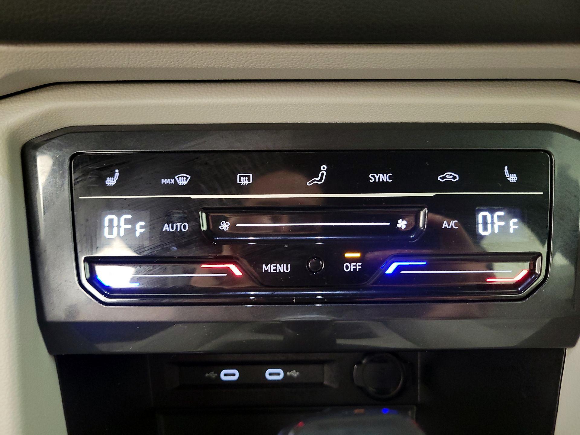 Thumbnail: 2023 Volkswagen Tiguan - 16