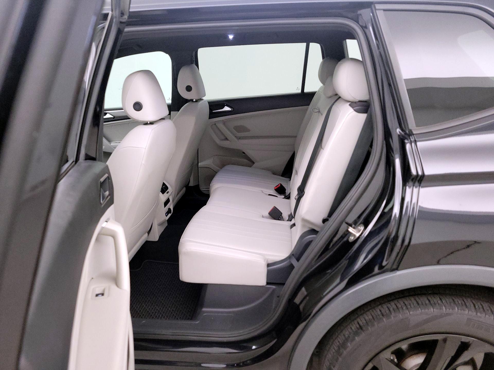 Thumbnail: 2023 Volkswagen Tiguan - 20