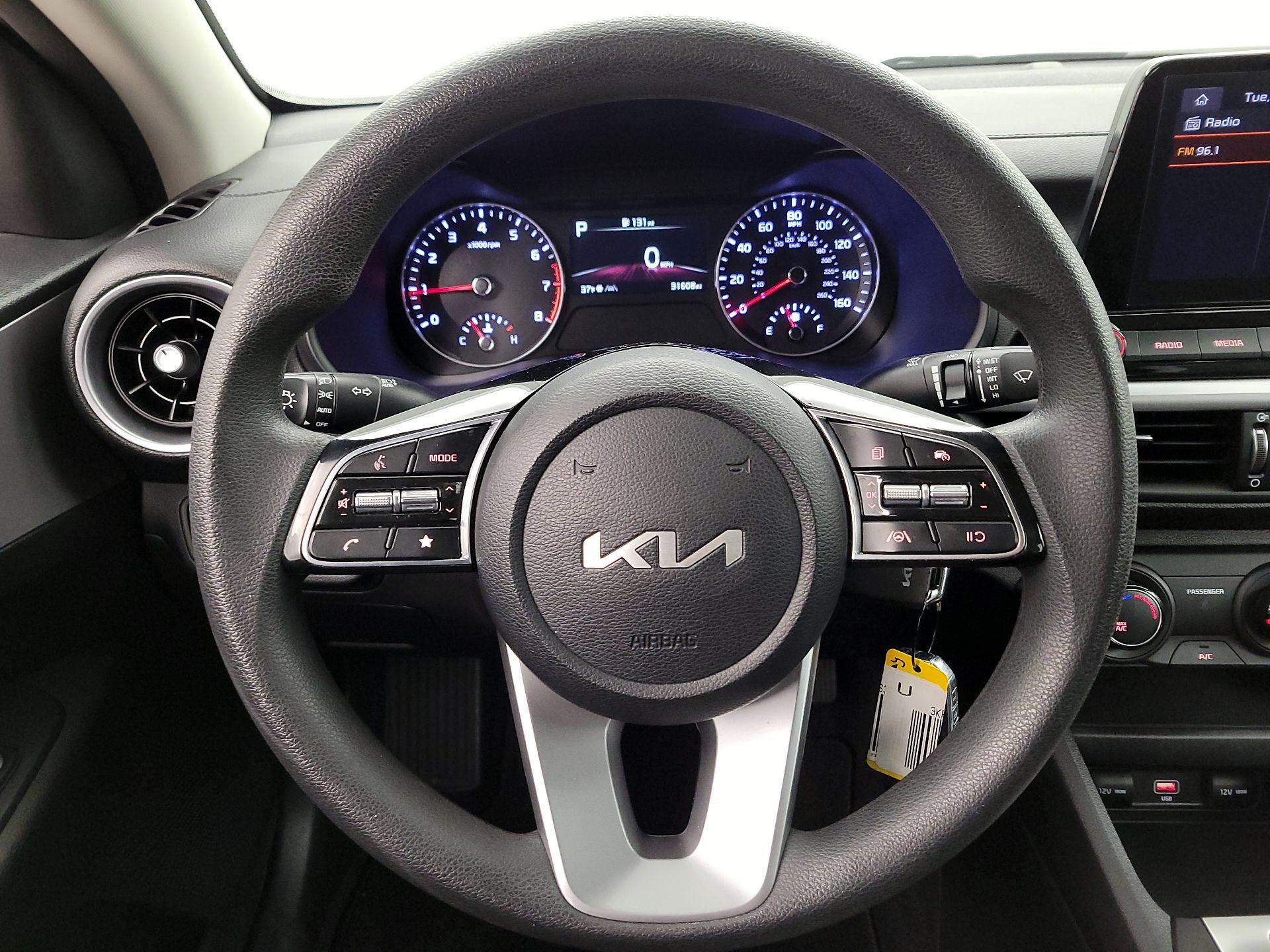 Thumbnail: 2023 Kia Forte - 10