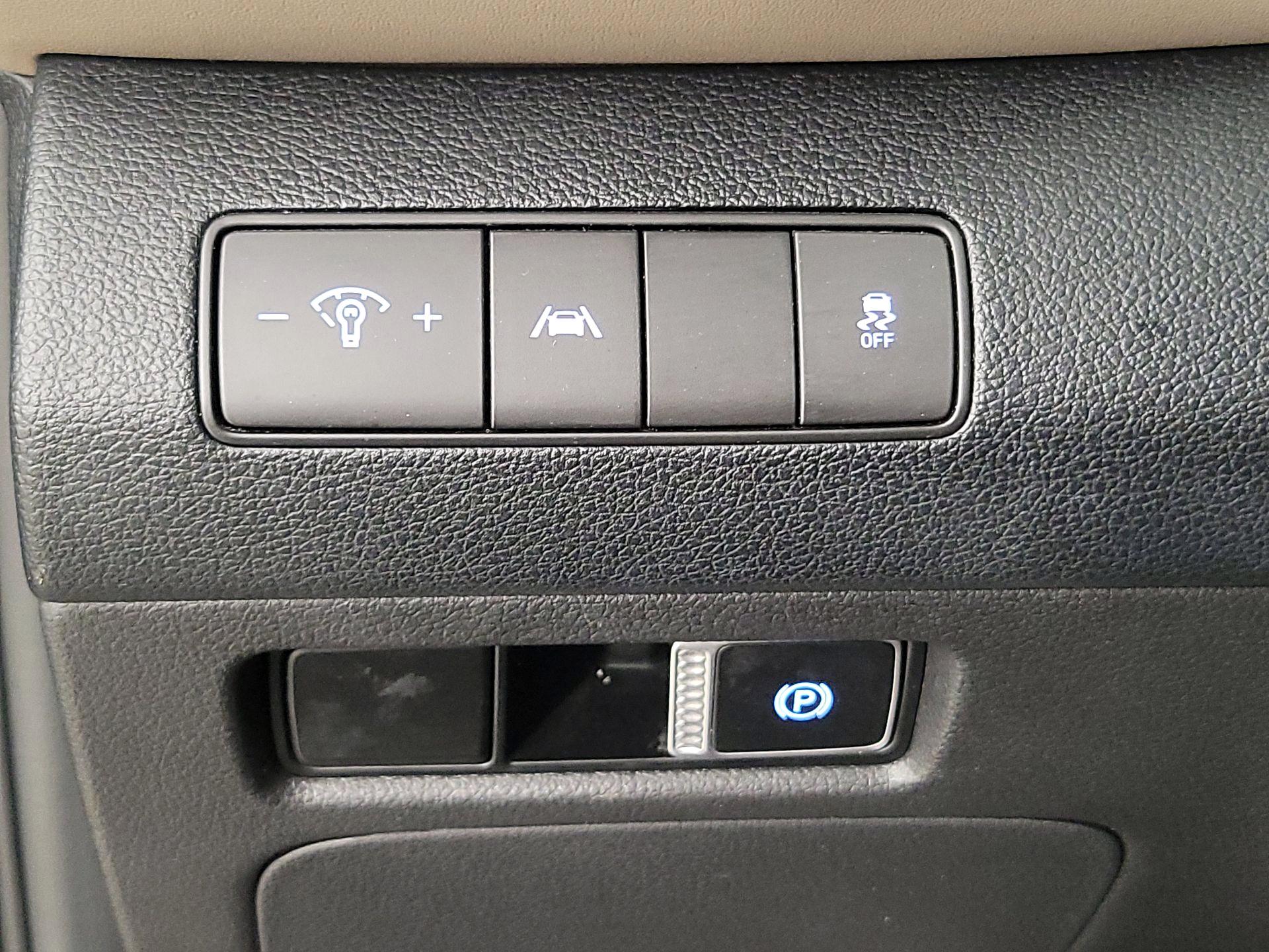 Thumbnail: 2023 Hyundai Santa Fe - 13