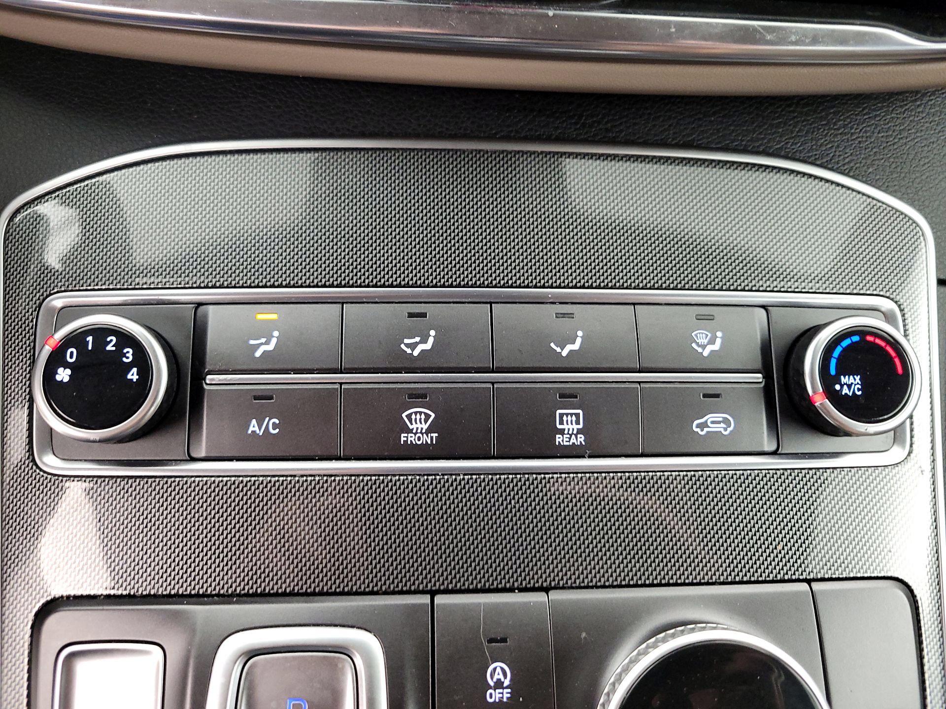 Thumbnail: 2023 Hyundai Santa Fe - 16