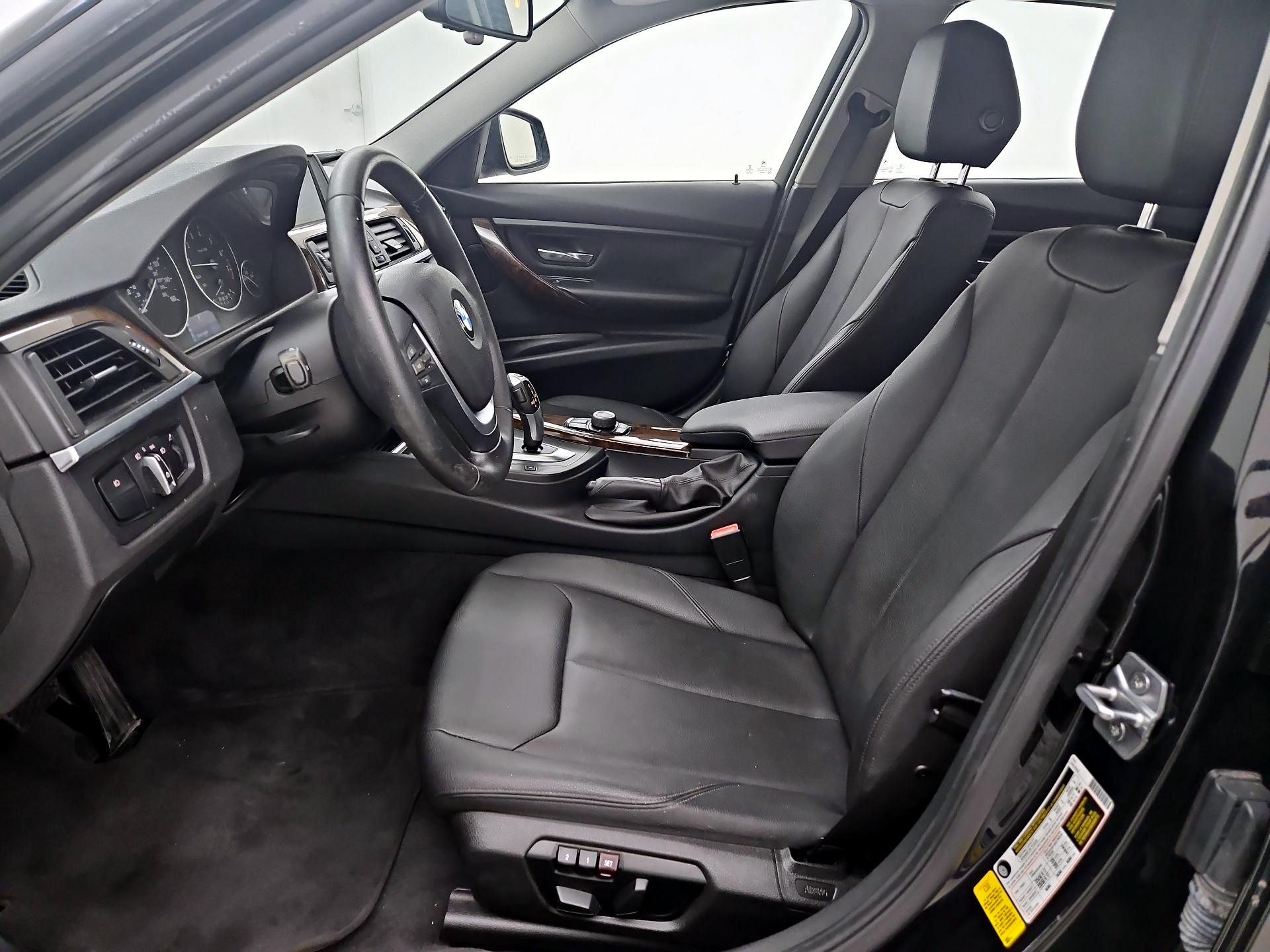 Thumbnail: 2015 BMW 3 Series - 11