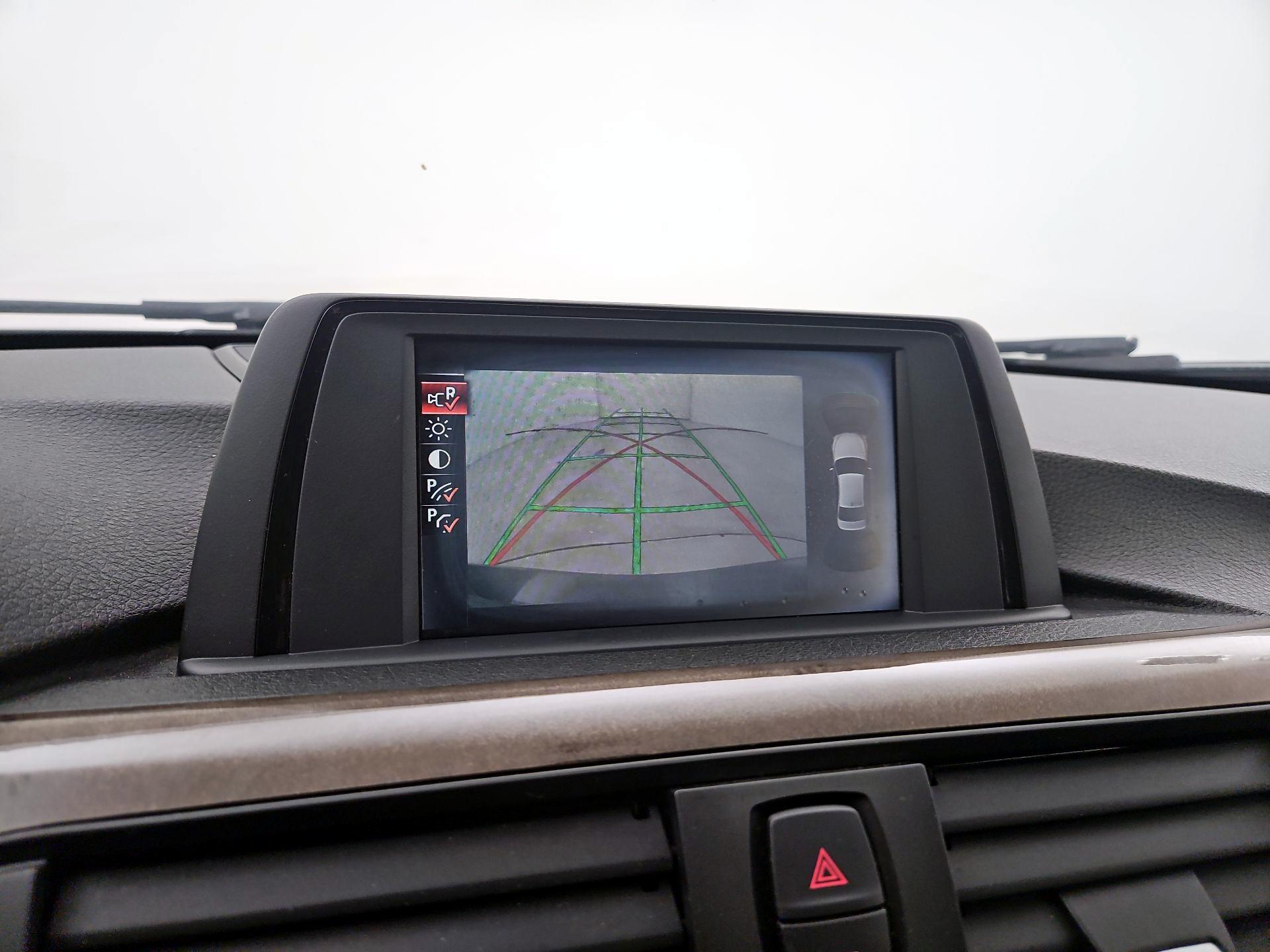 Thumbnail: 2015 BMW 3 Series - 14