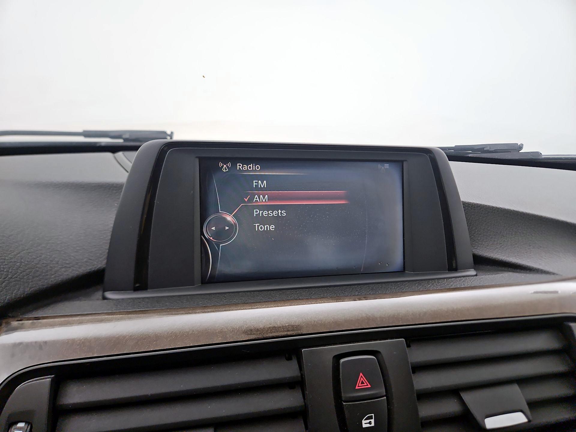 Thumbnail: 2015 BMW 3 Series - 15