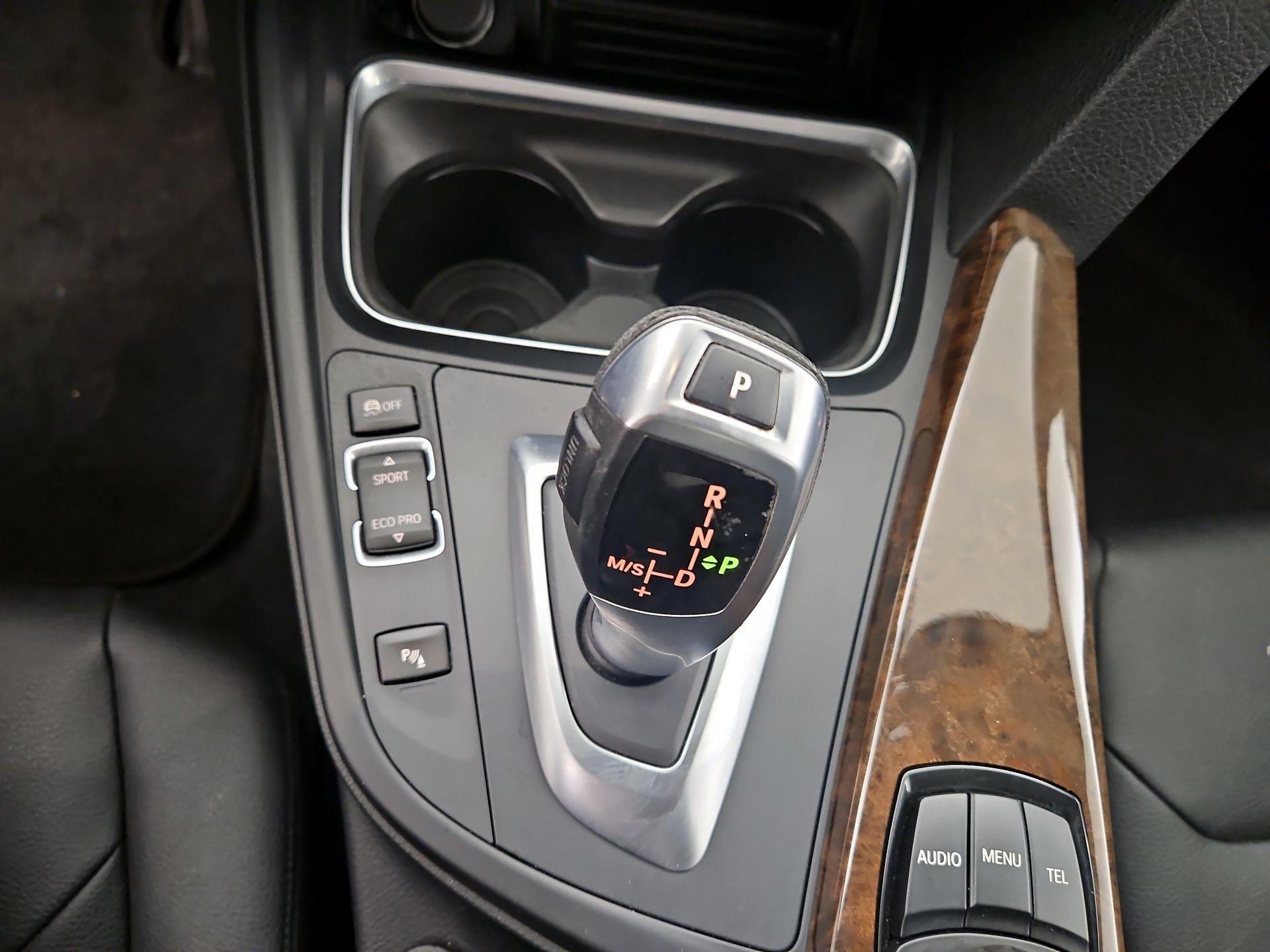 Thumbnail: 2015 BMW 3 Series - 17