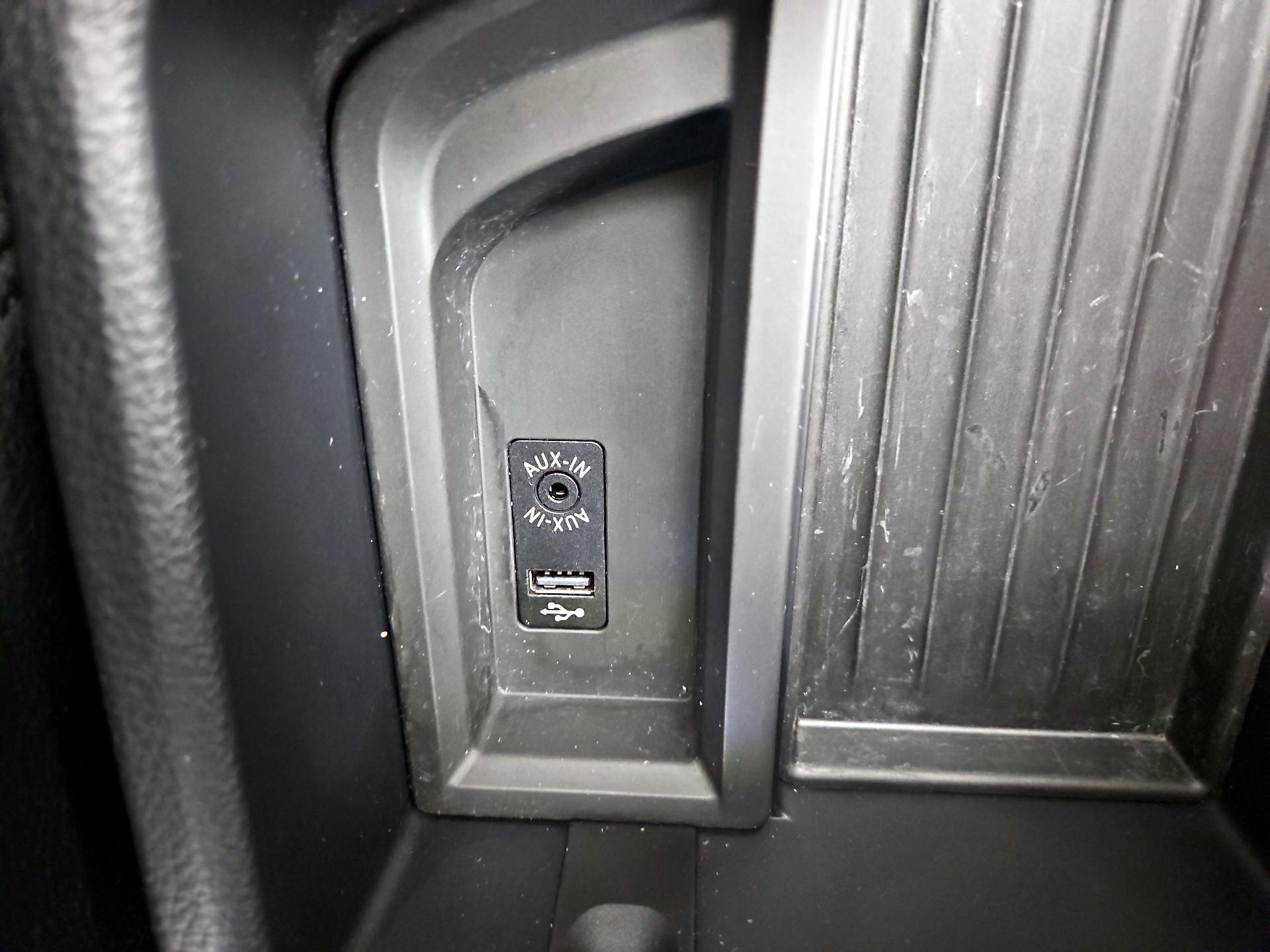 Thumbnail: 2015 BMW 3 Series - 18