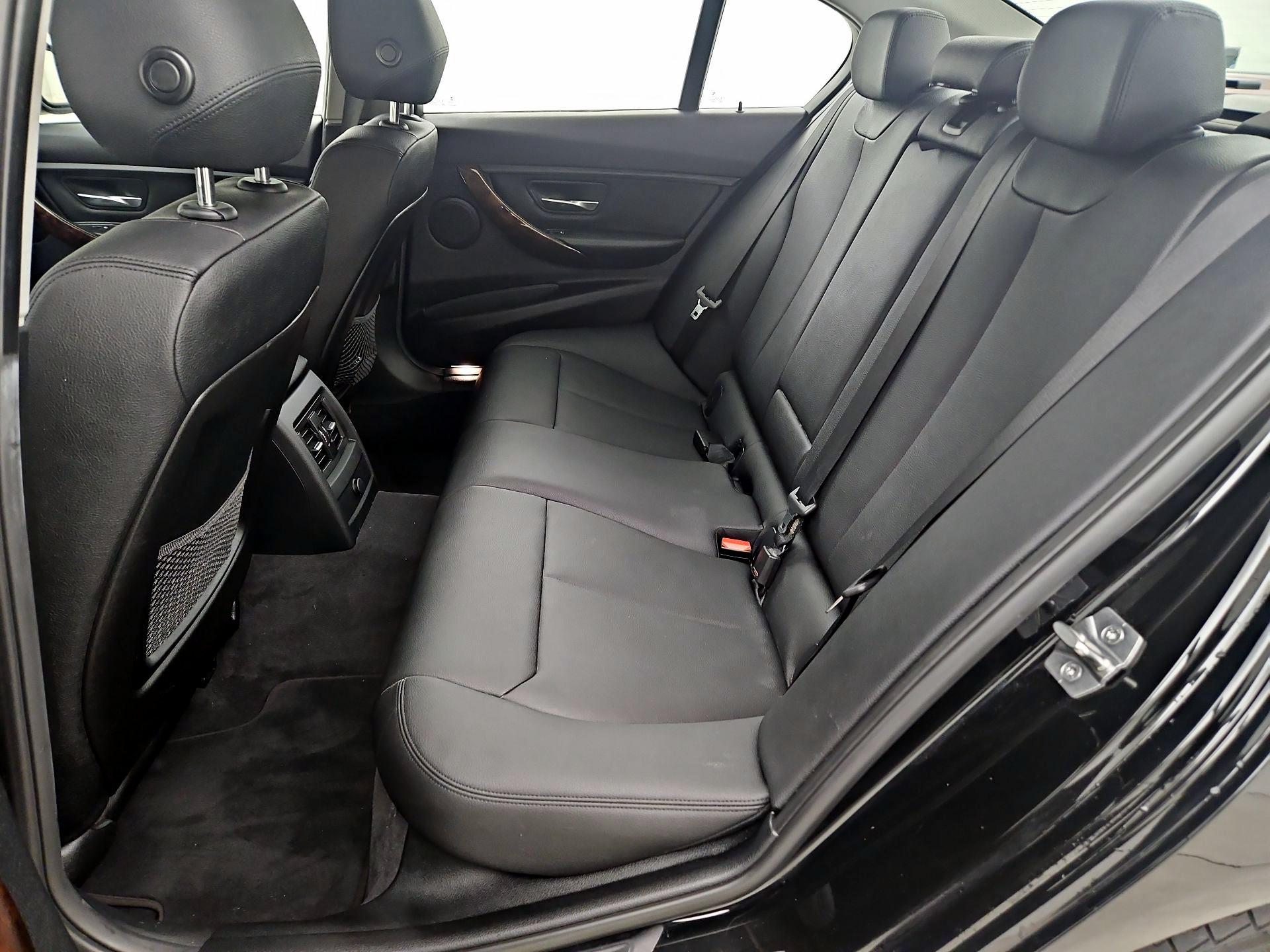 Thumbnail: 2015 BMW 3 Series - 19