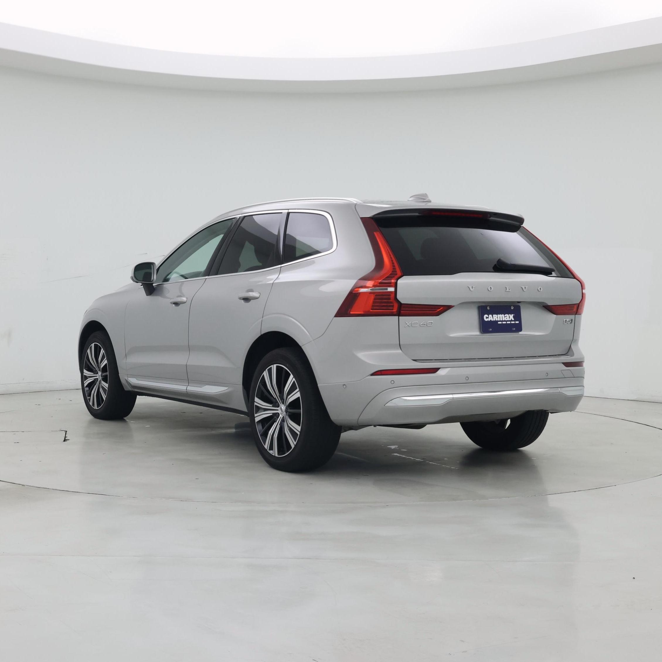 Thumbnail: 2022 Volvo XC60 - 2