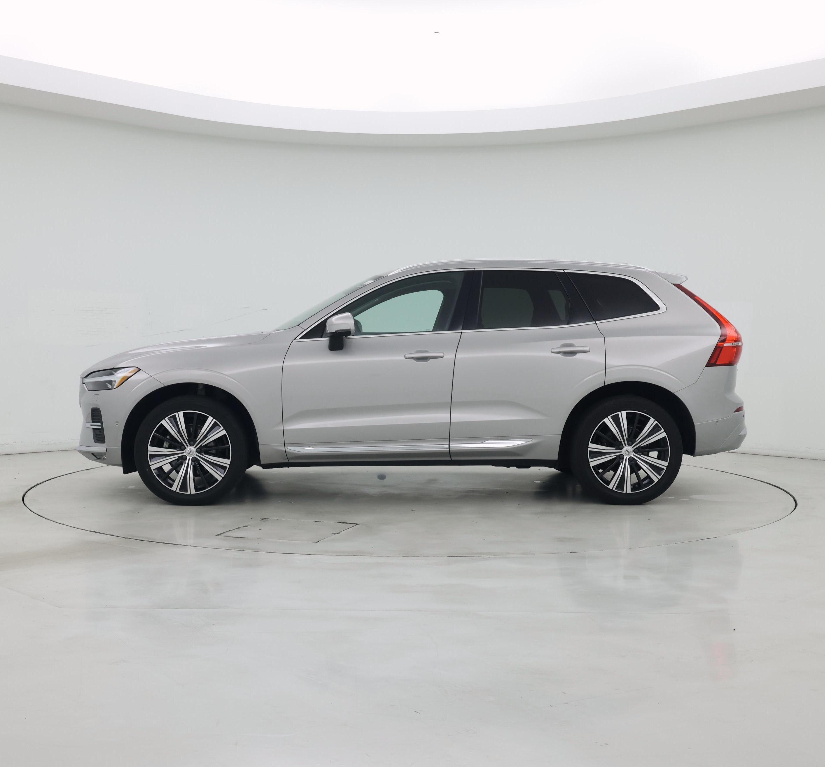 Thumbnail: 2022 Volvo XC60 - 3