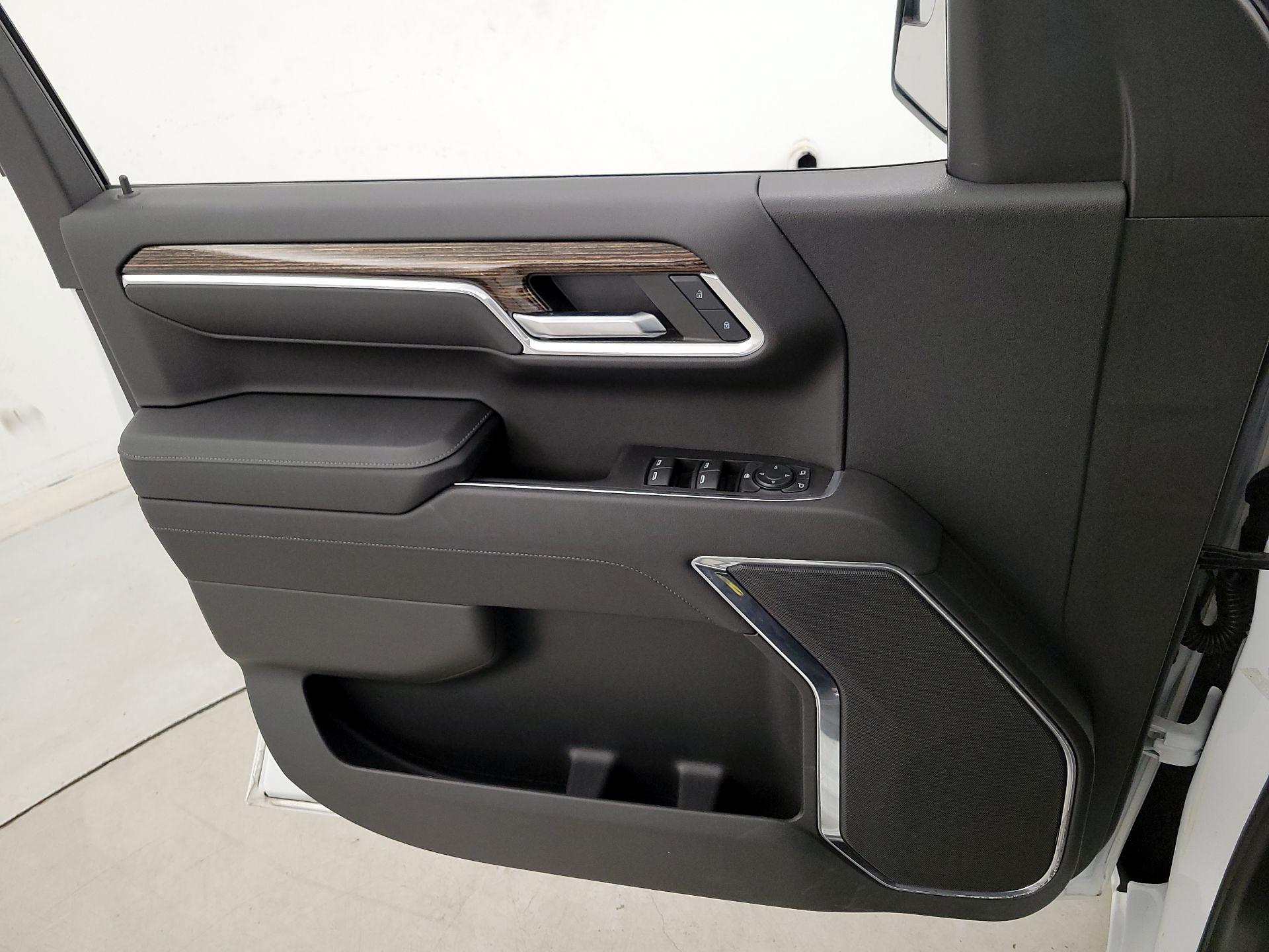 Thumbnail: 2023 GMC Sierra 1500 - 12