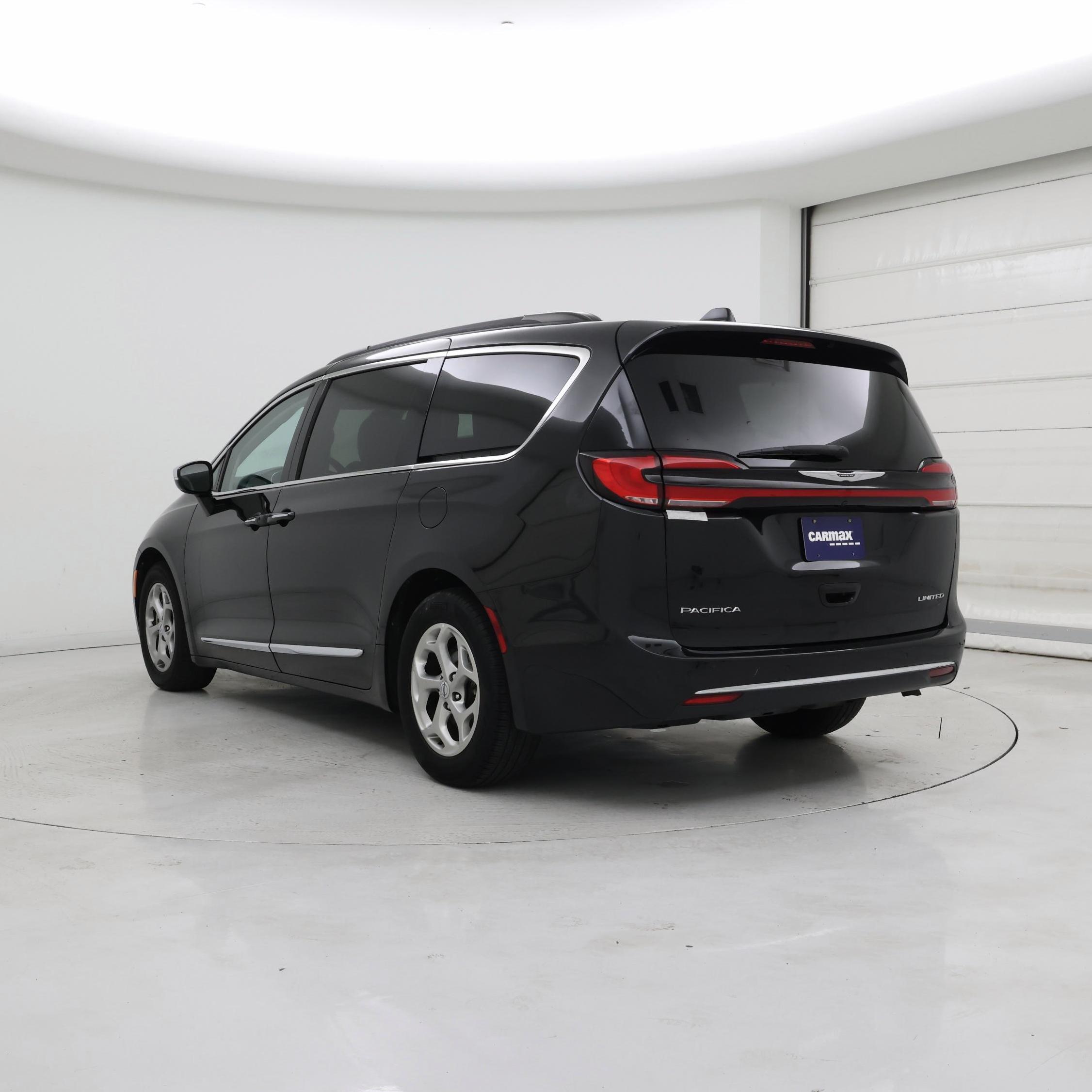 Thumbnail: 2023 Chrysler Pacifica - 2