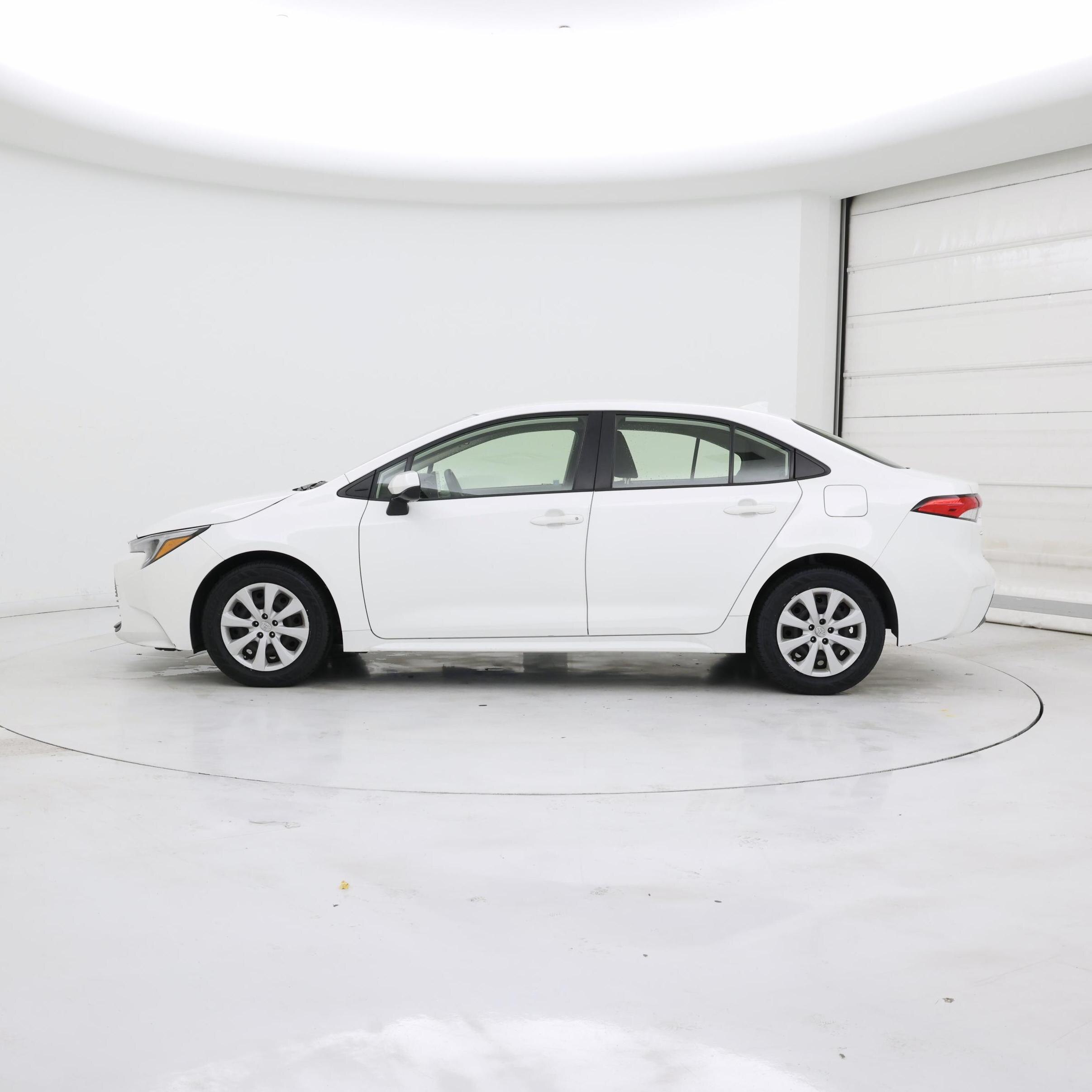 Thumbnail: 2023 Toyota Corolla - 3