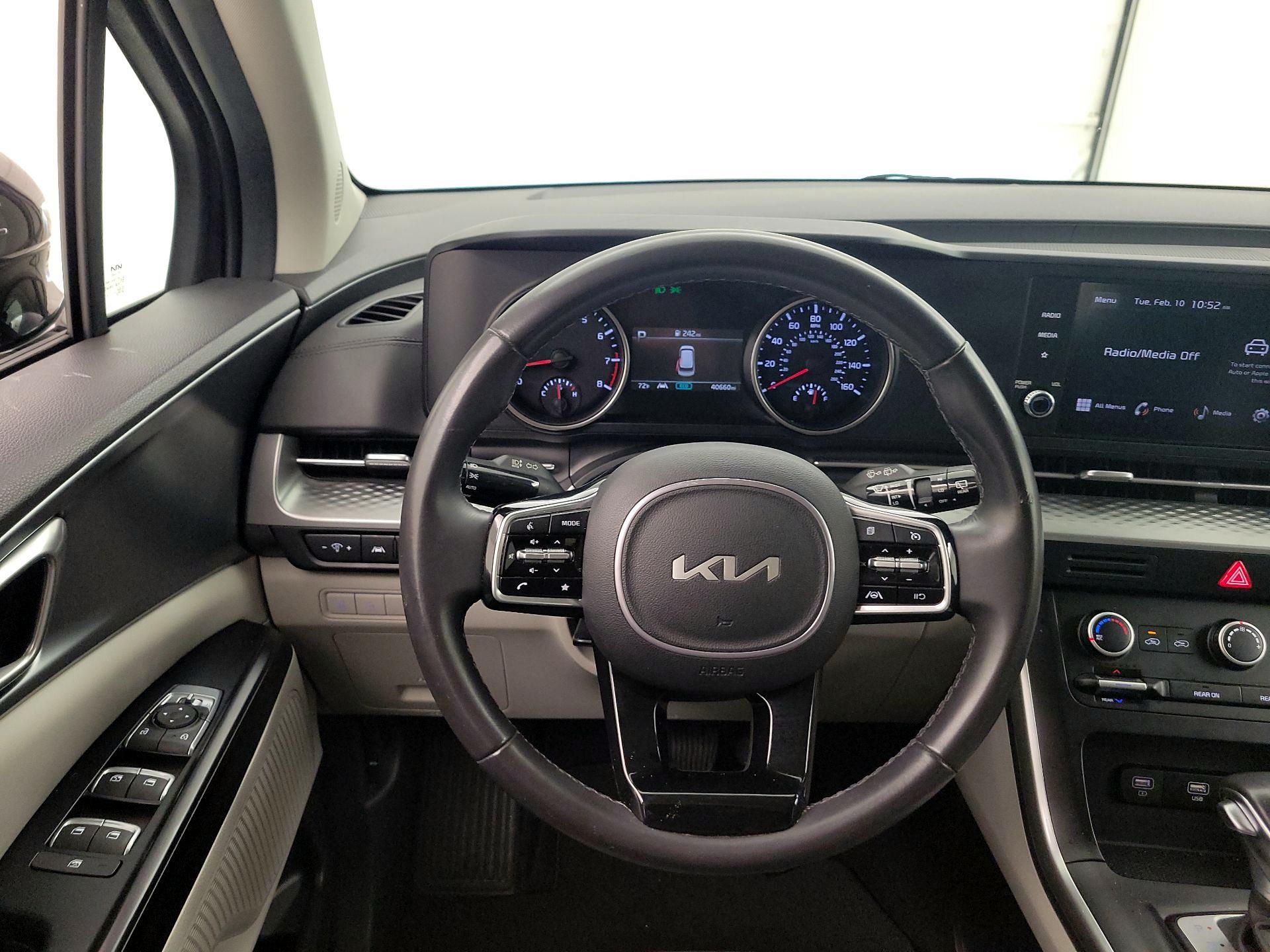 Thumbnail: 2024 Kia Carnival - 10