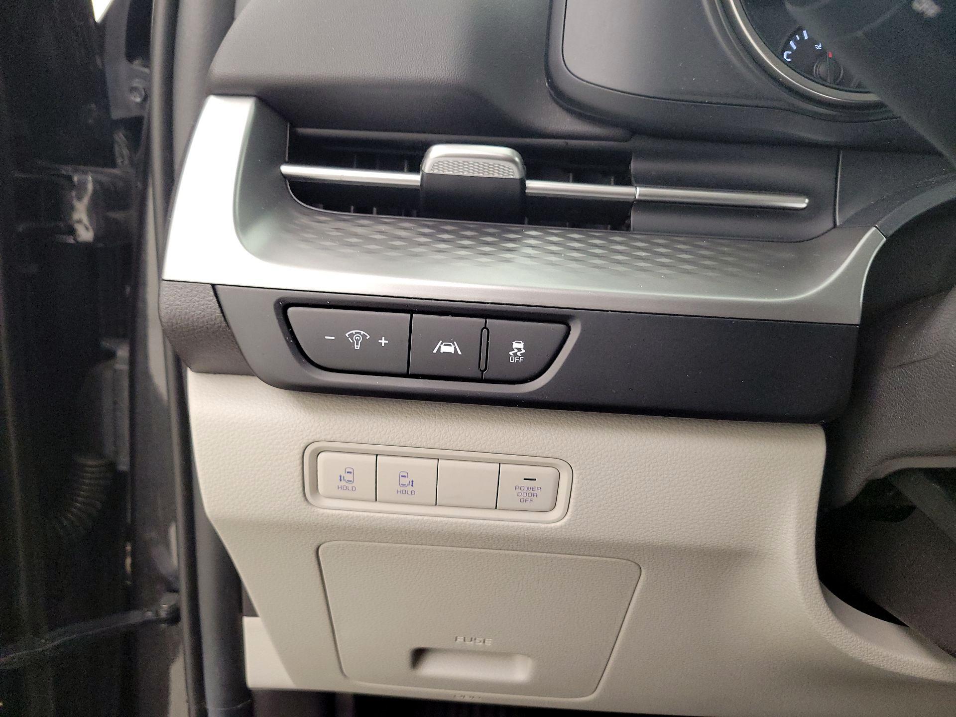 Thumbnail: 2024 Kia Carnival - 13