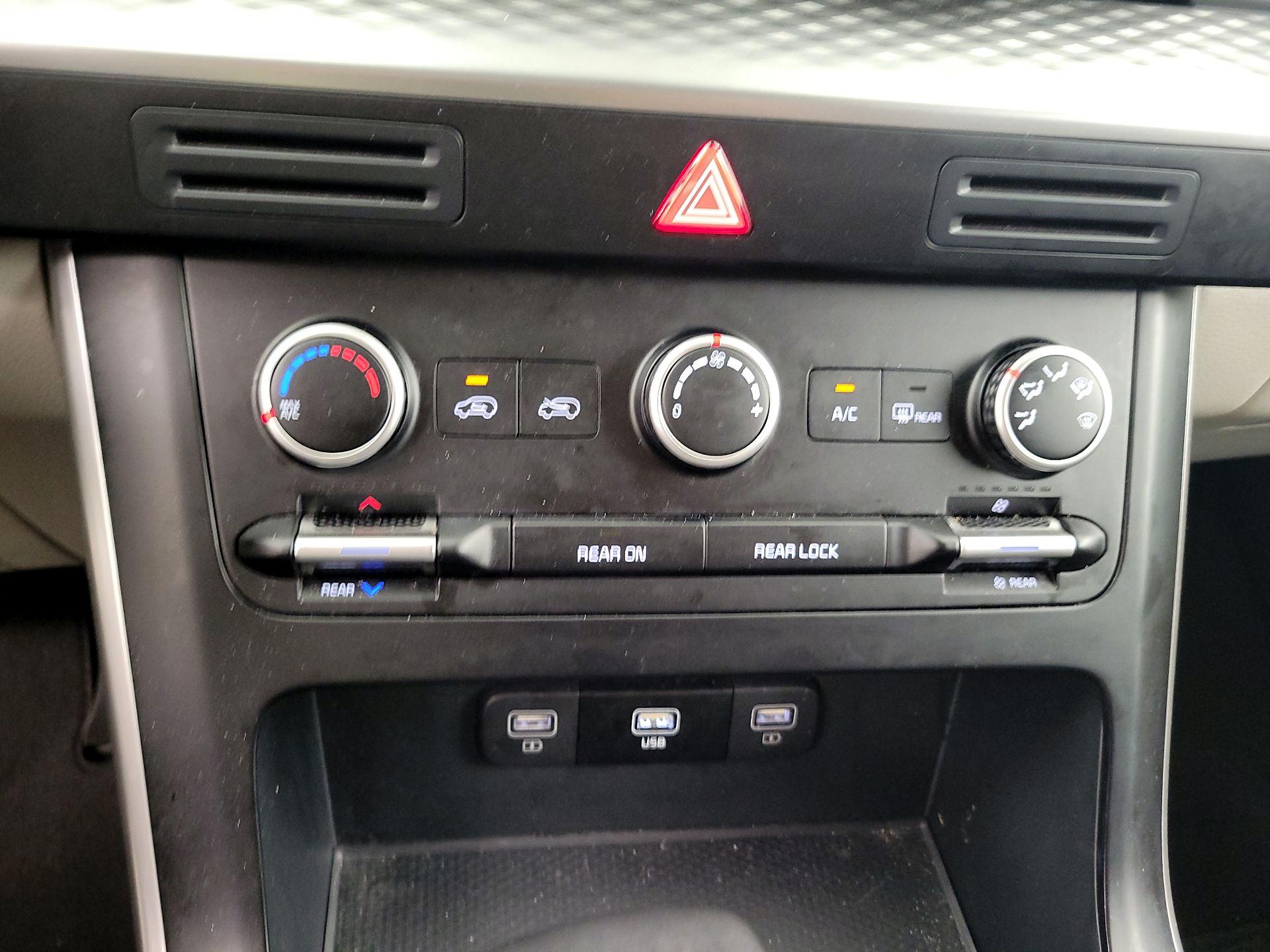 Thumbnail: 2024 Kia Carnival - 16