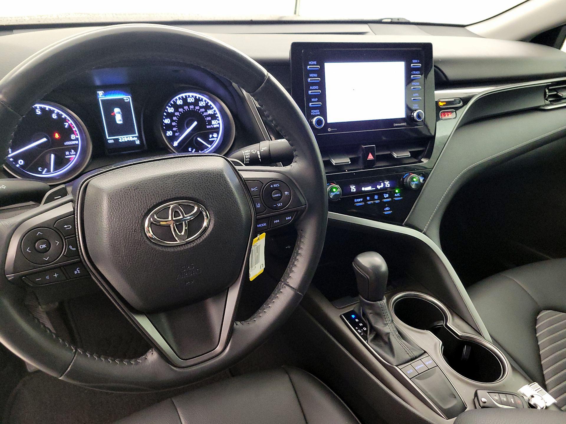 Thumbnail: 2022 Toyota Camry - 9