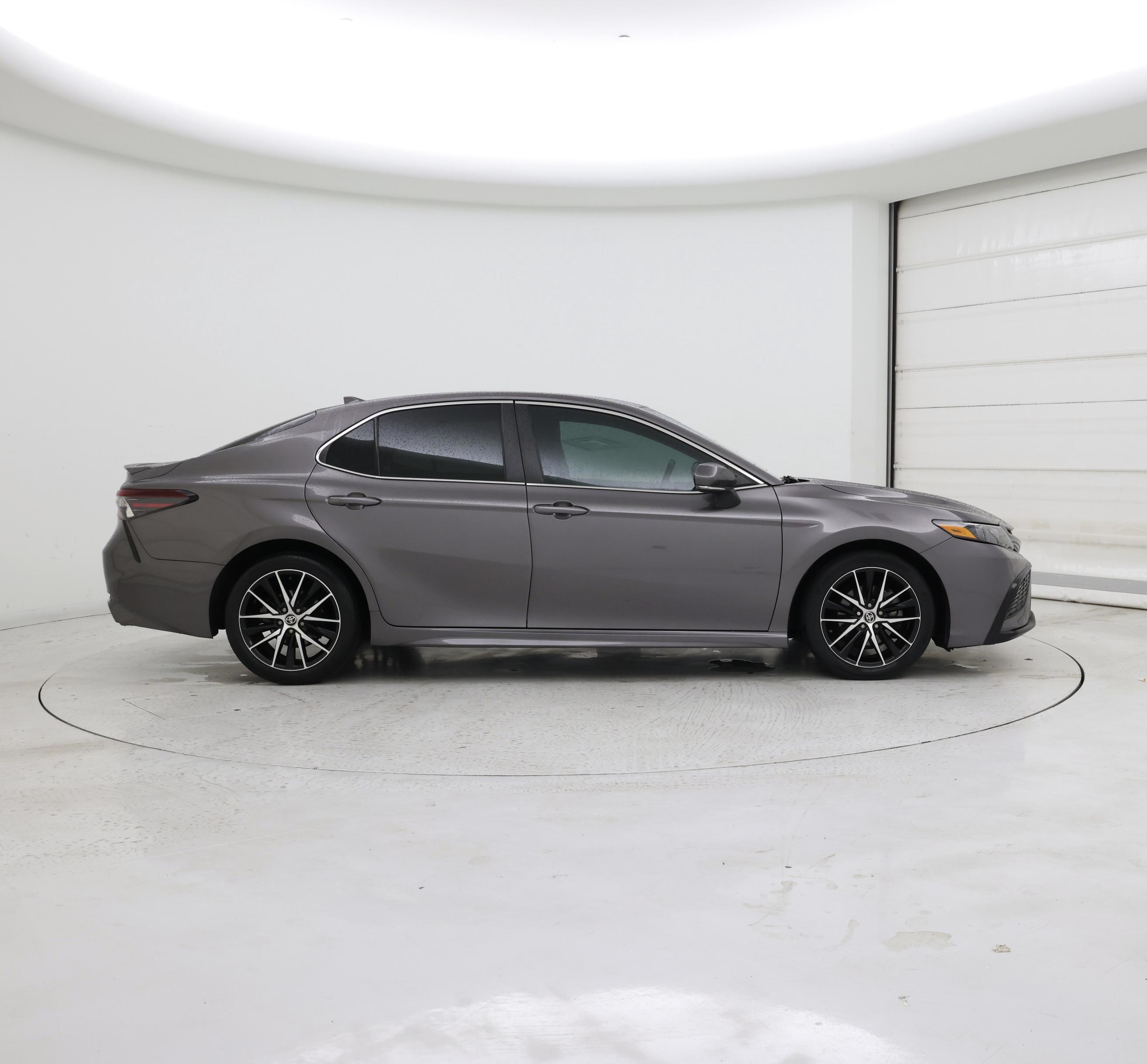 Thumbnail: 2022 Toyota Camry - 7