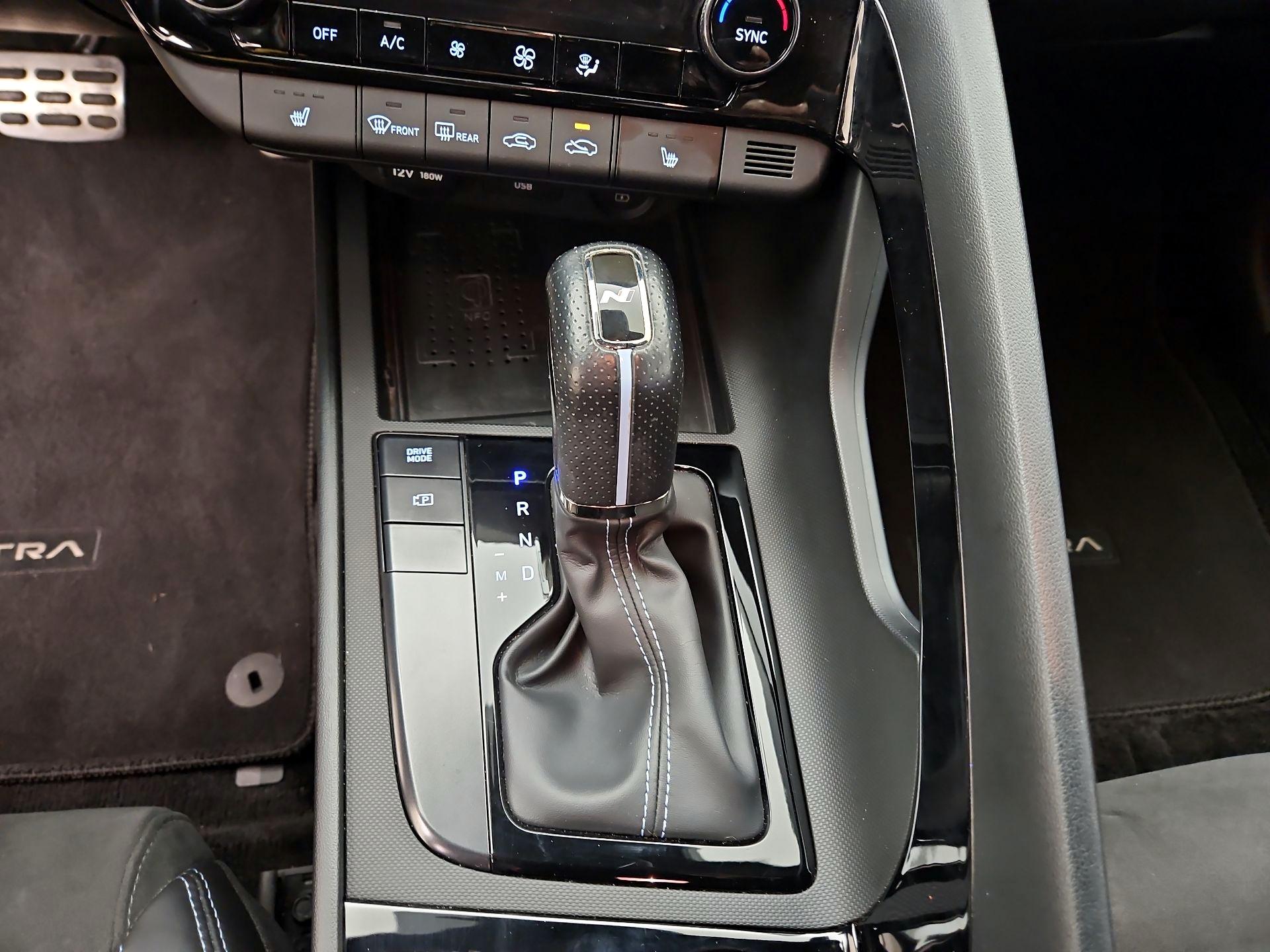 Thumbnail: 2022 Hyundai Elantra - 18