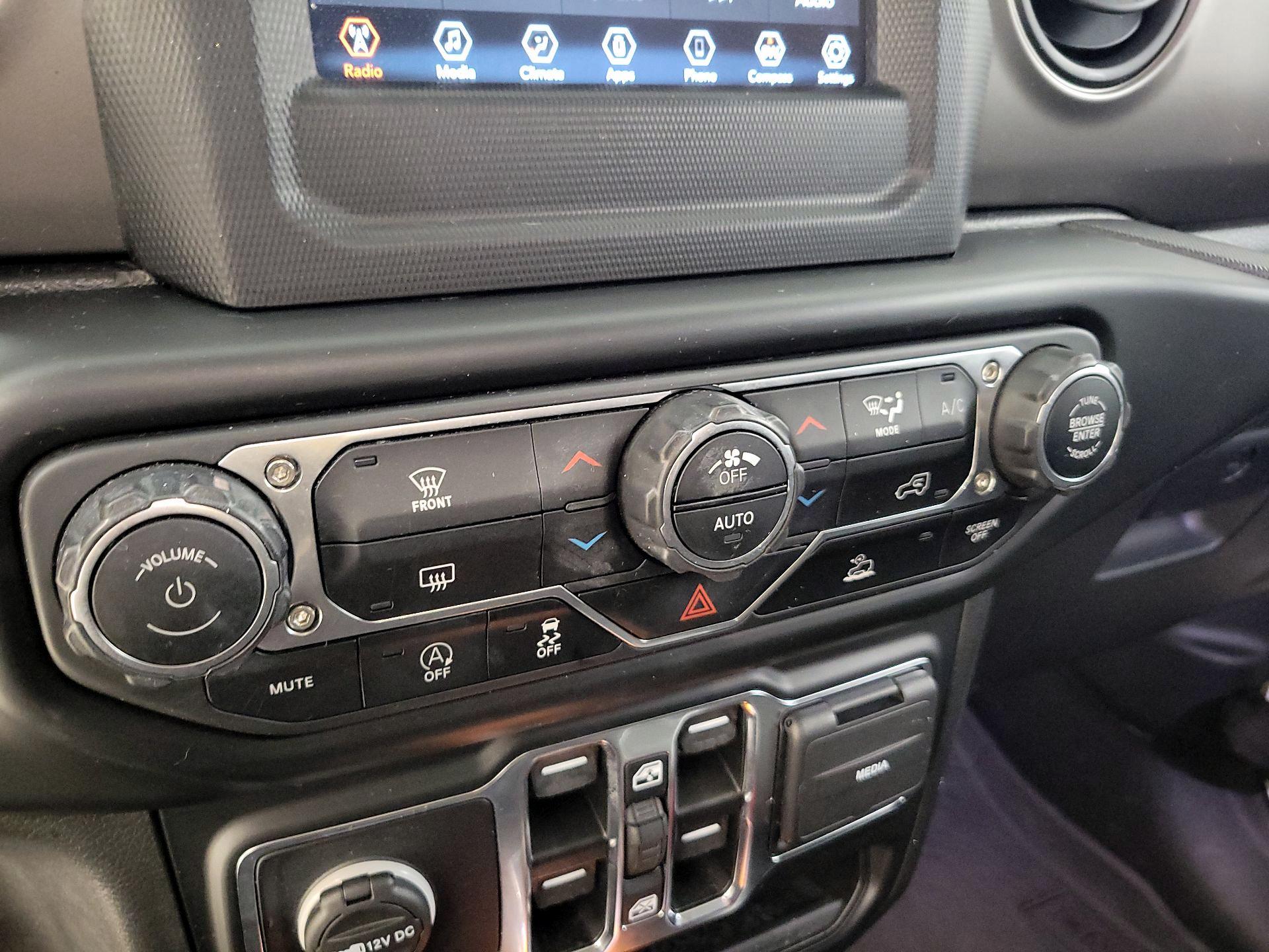 Thumbnail: 2022 Jeep Gladiator - 16