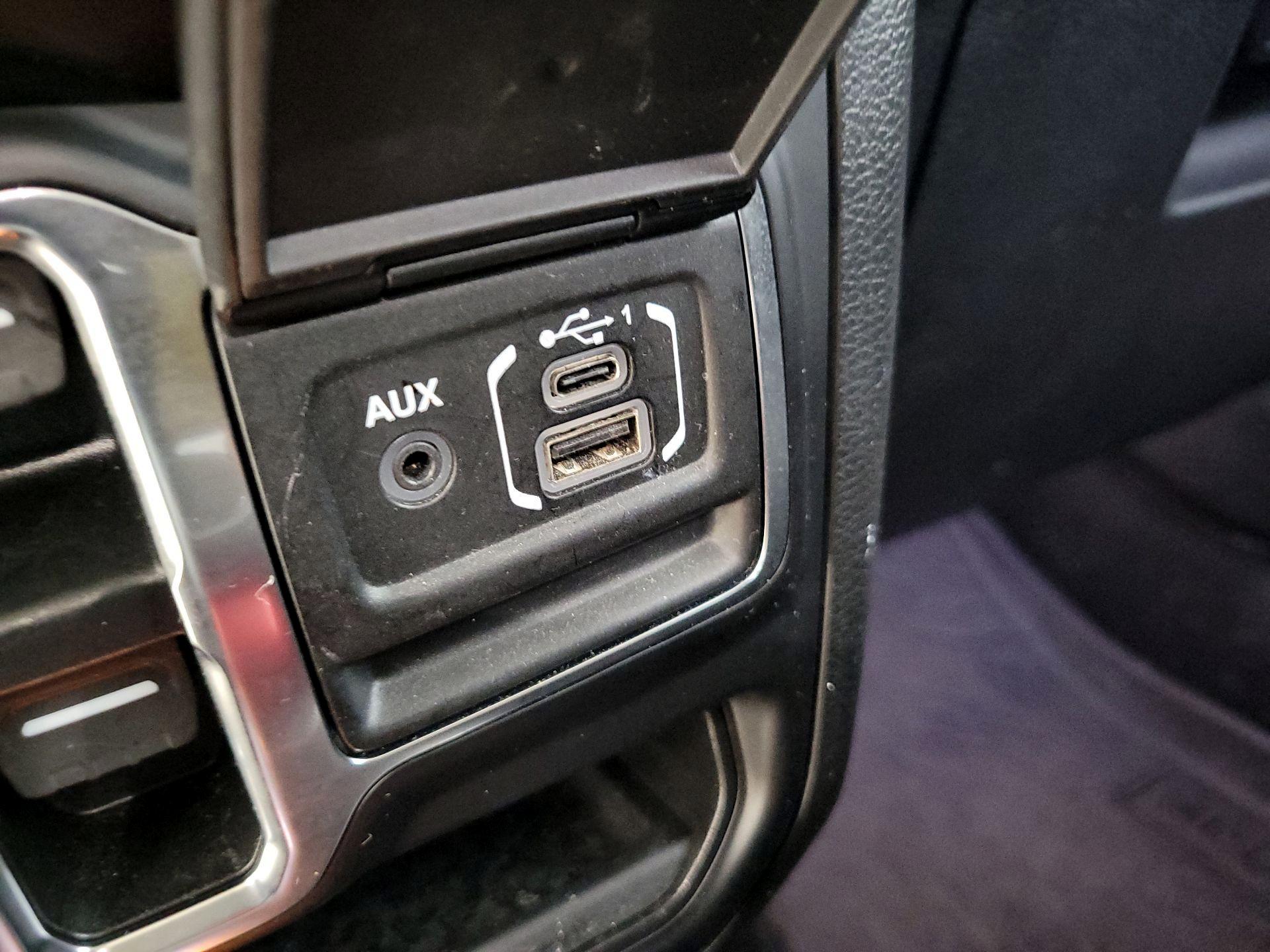 Thumbnail: 2022 Jeep Gladiator - 18