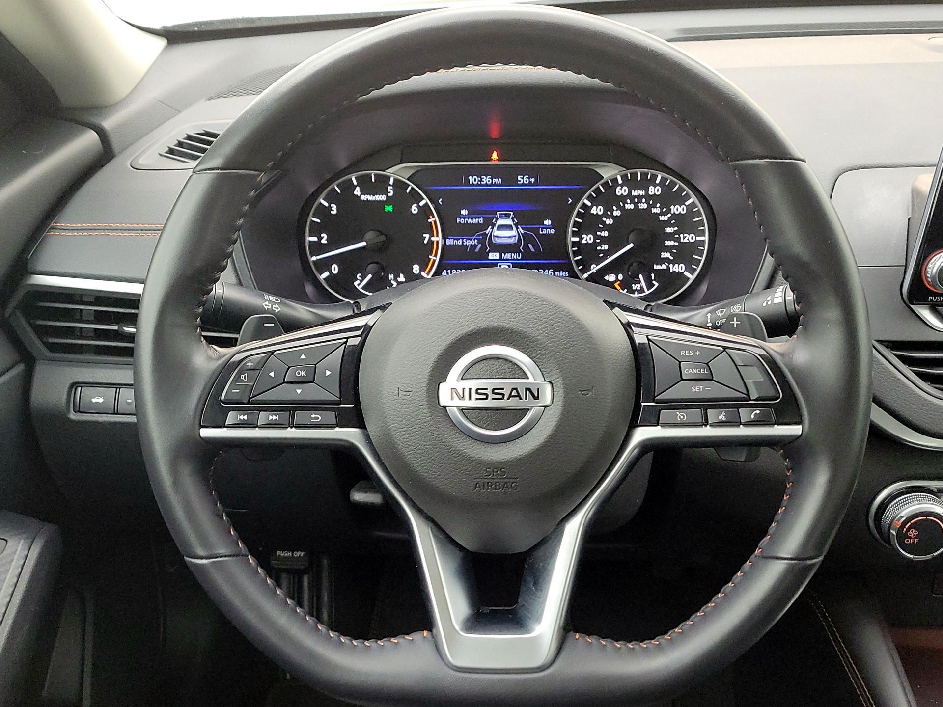 Thumbnail: 2020 Nissan Altima - 10