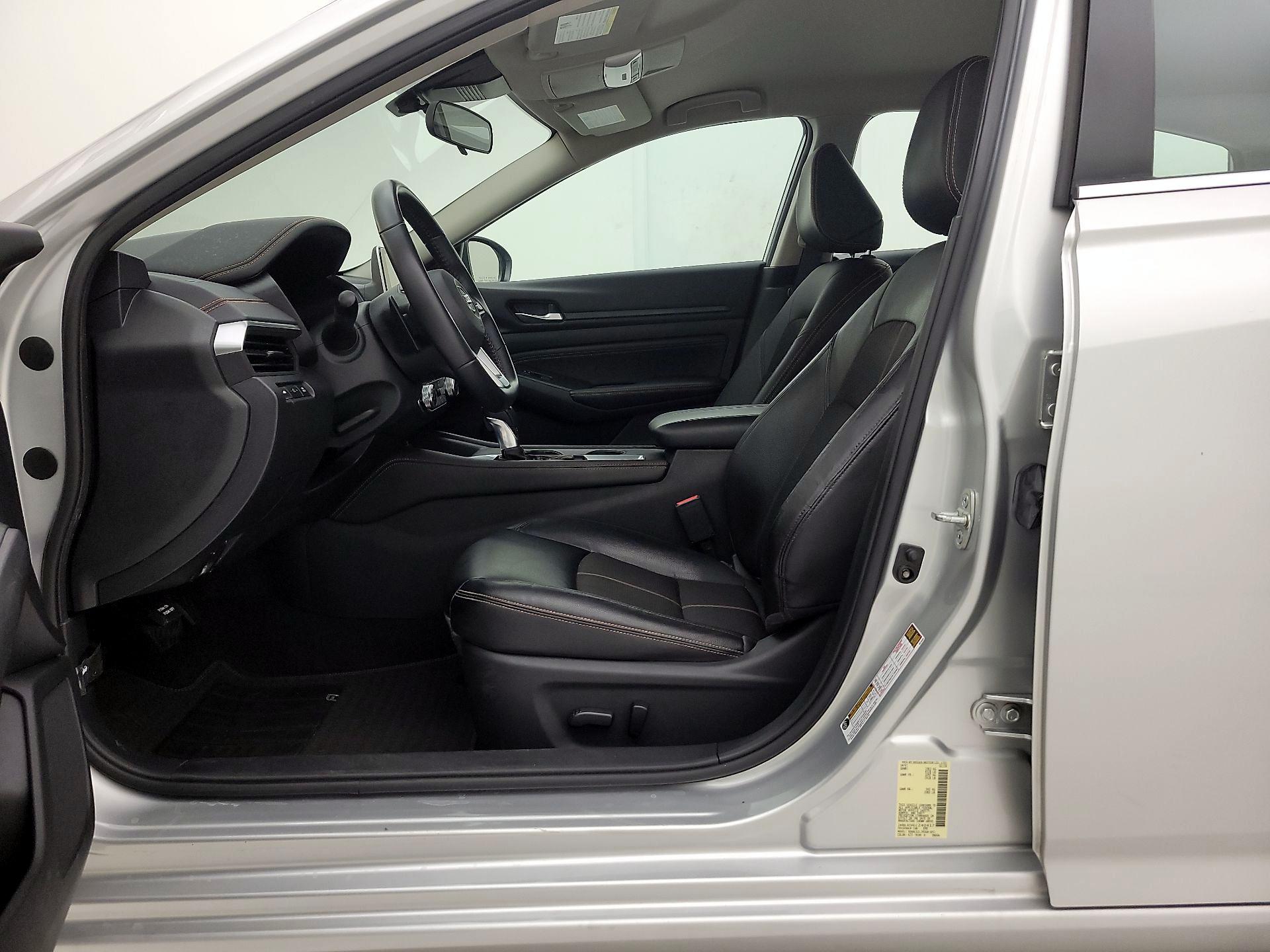 Thumbnail: 2020 Nissan Altima - 11