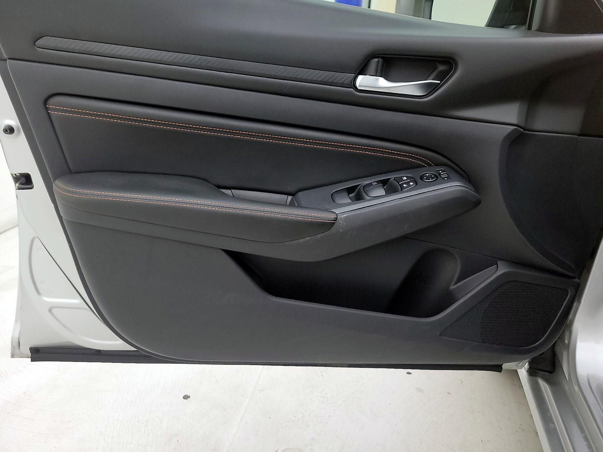 Thumbnail: 2020 Nissan Altima - 12