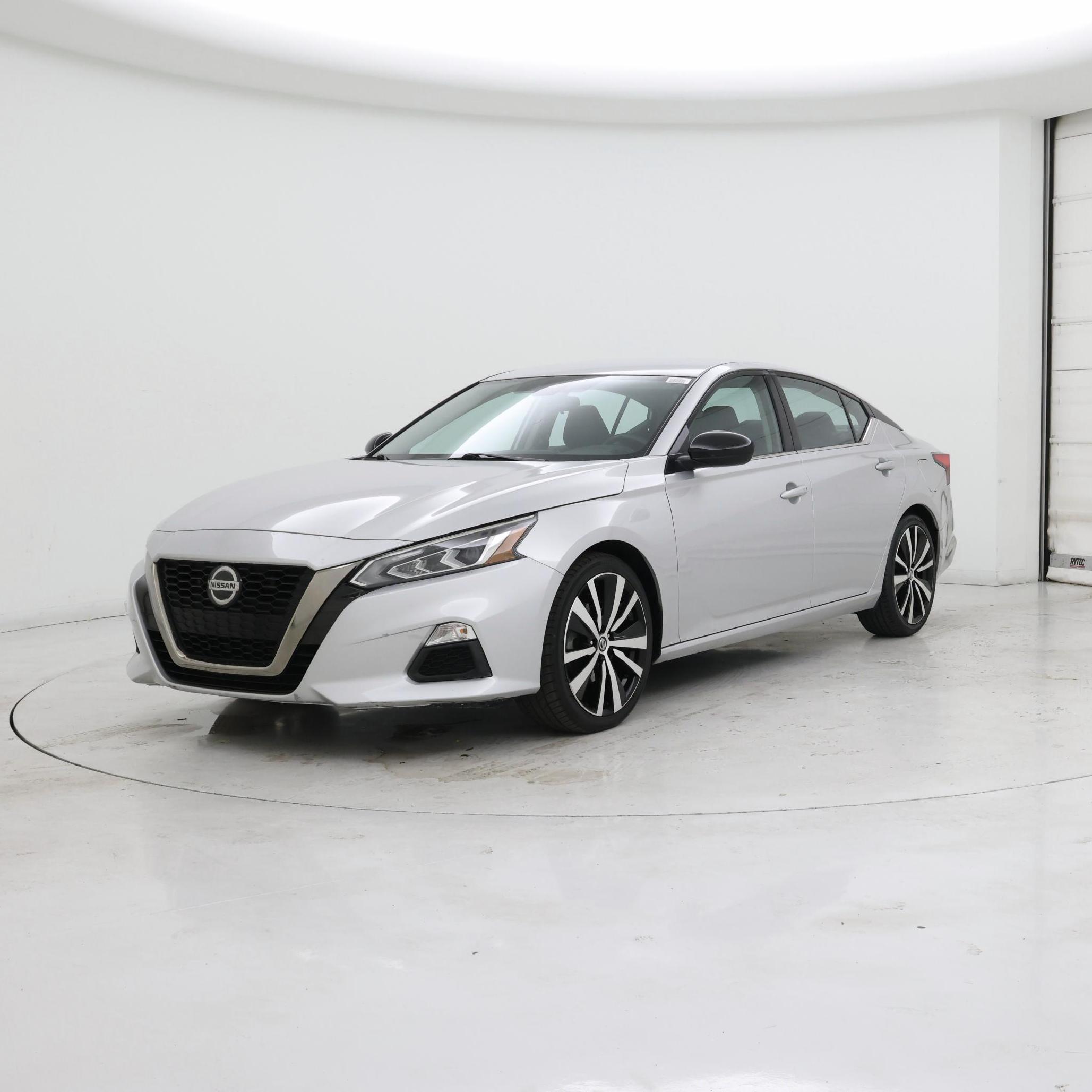 Thumbnail: 2020 Nissan Altima - 4