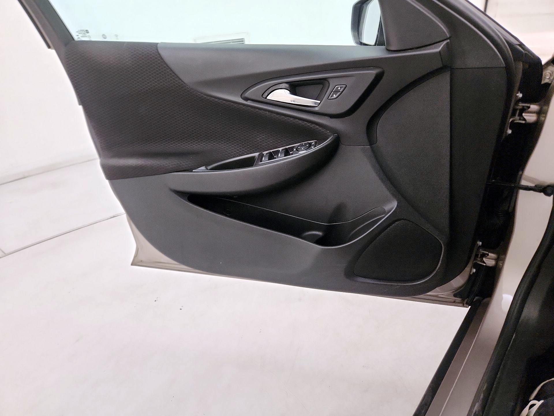 Thumbnail: 2023 Chevrolet Malibu - 12