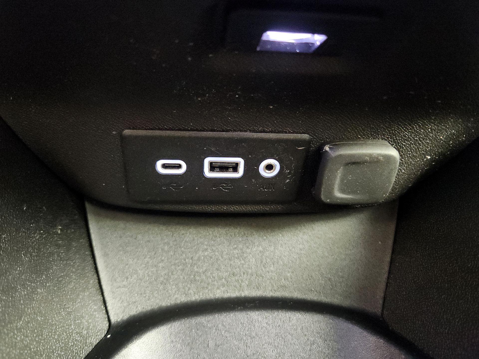 Thumbnail: 2023 Chevrolet Malibu - 18