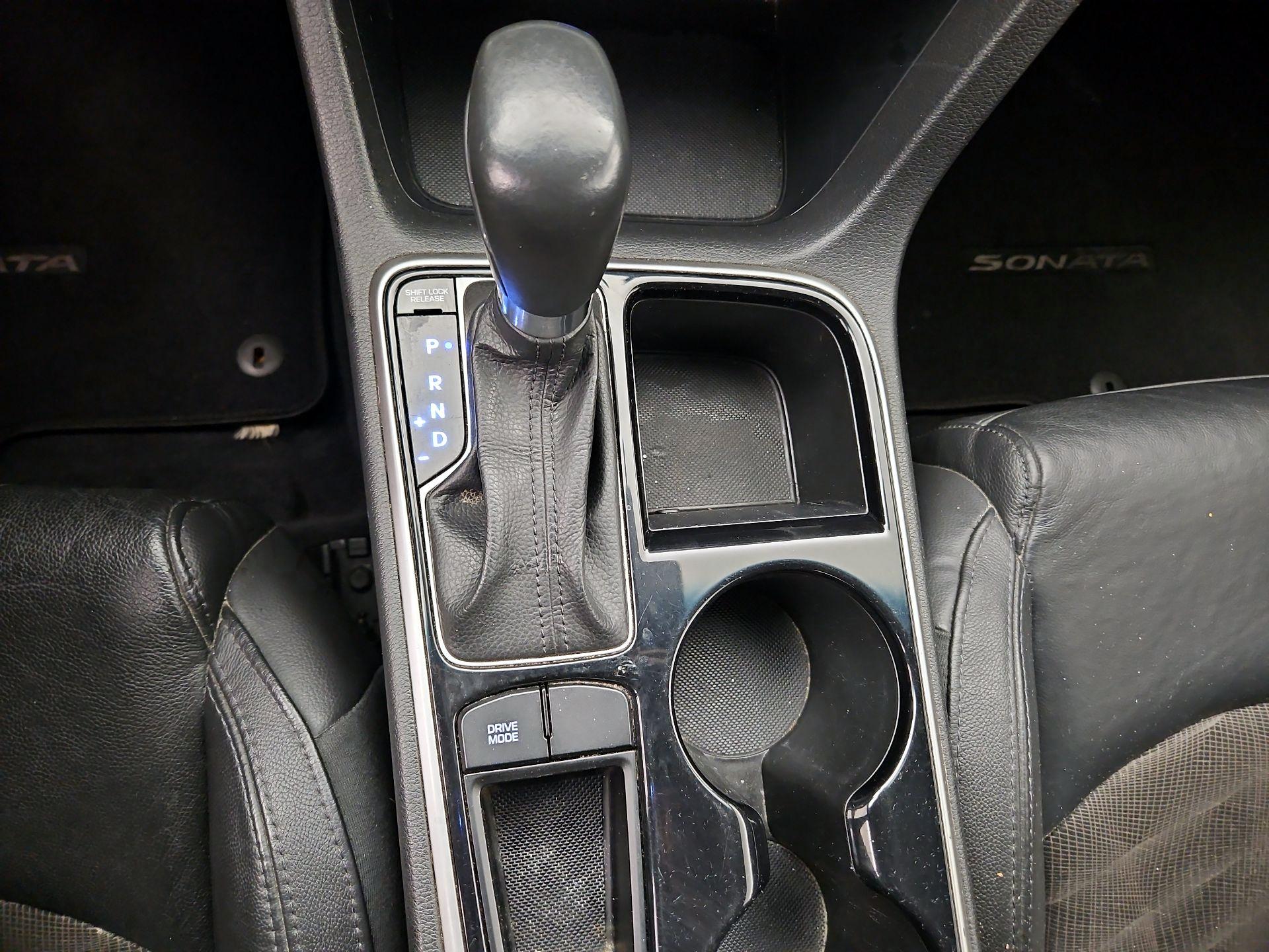 Thumbnail: 2018 Hyundai Sonata - 17