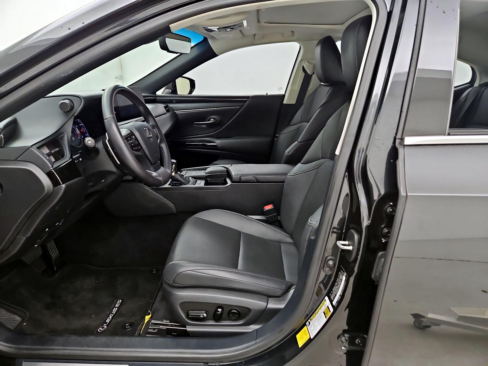 Thumbnail: 2022 Lexus ES - 11