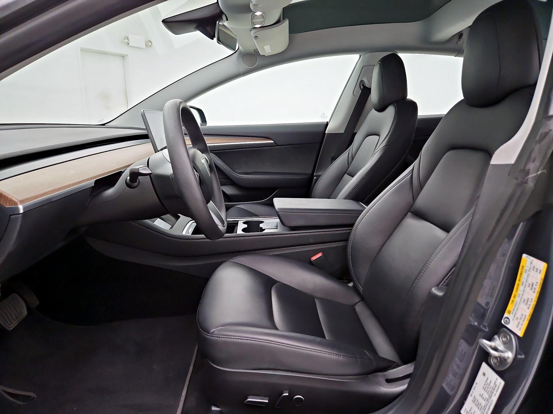 Thumbnail: 2023 Tesla Model 3 - 11