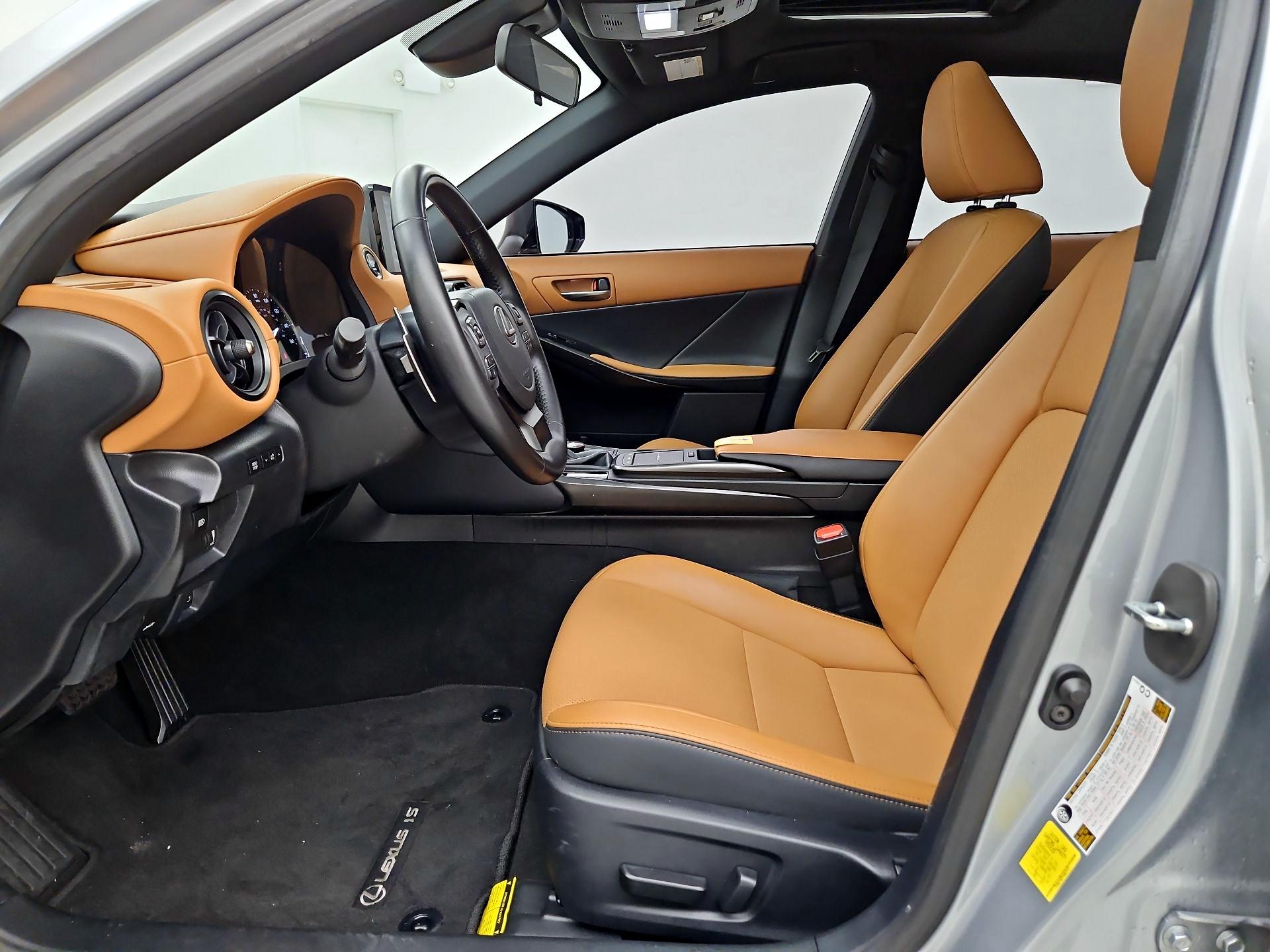 Thumbnail: 2024 Lexus IS - 11