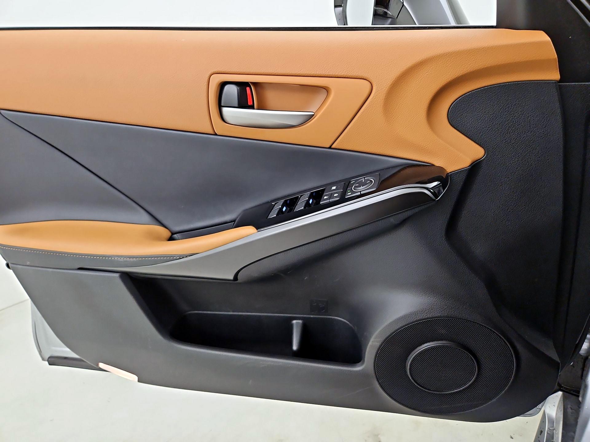 Thumbnail: 2024 Lexus IS - 12