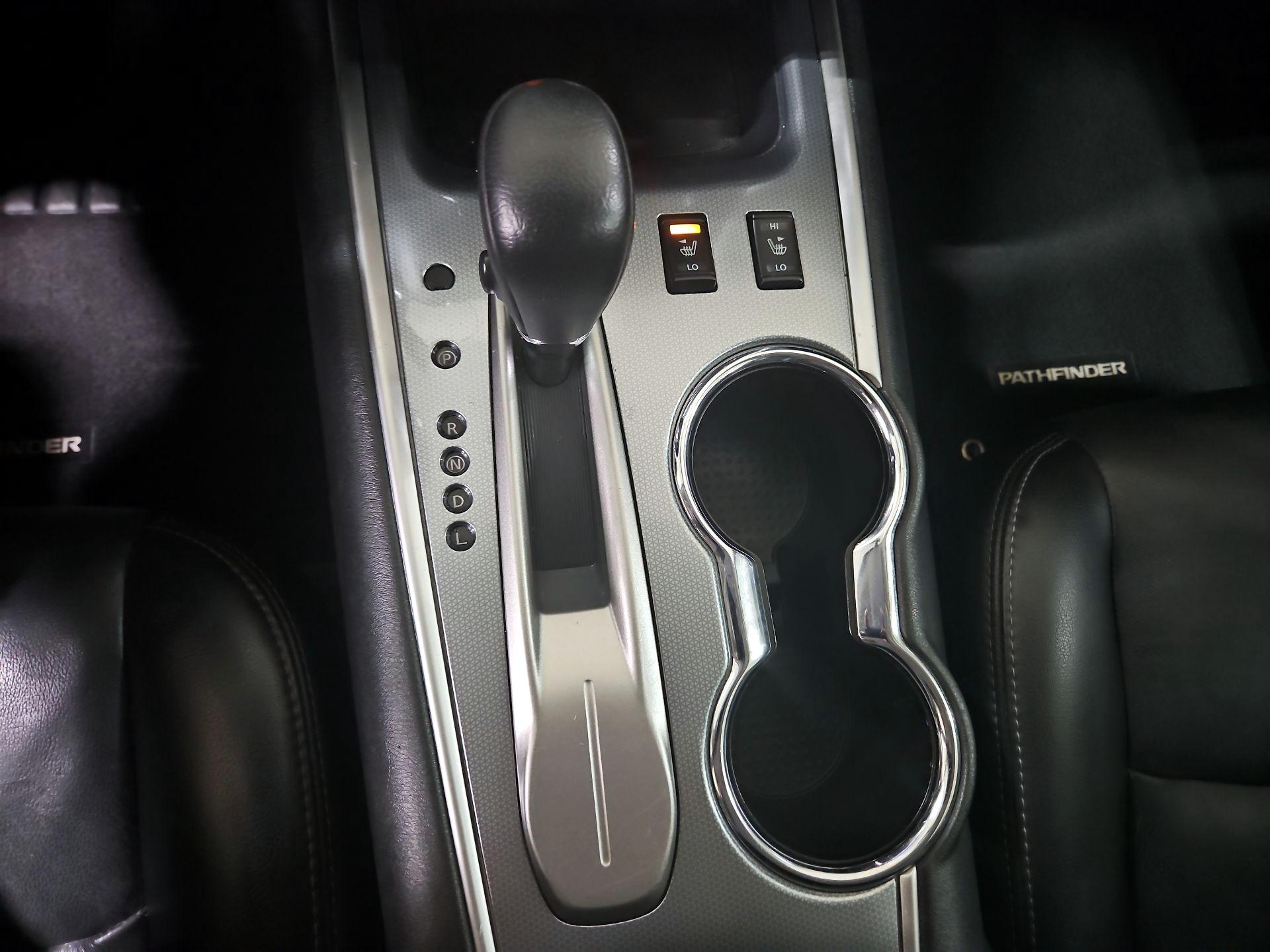 Thumbnail: 2019 Nissan Pathfinder - 18