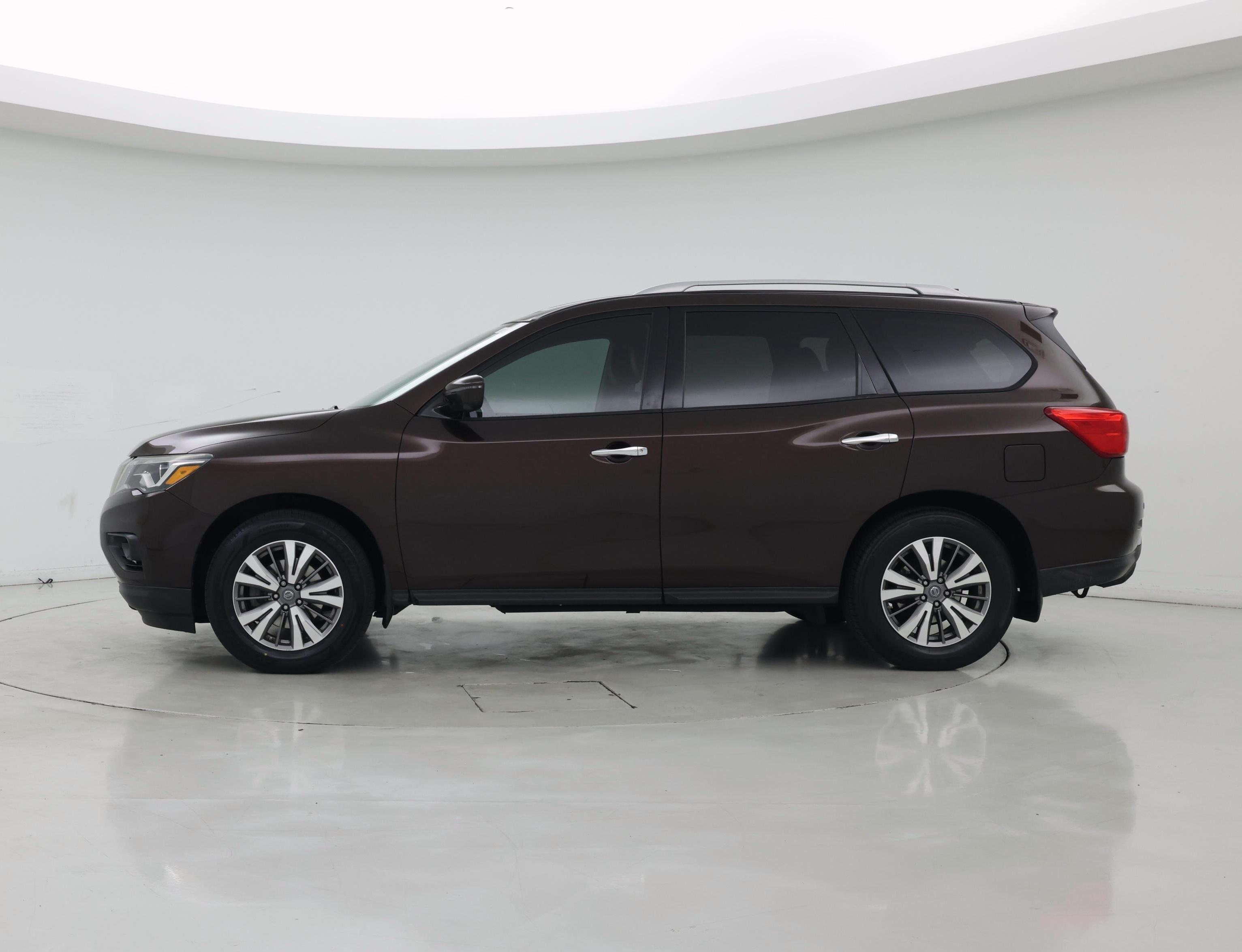 Thumbnail: 2019 Nissan Pathfinder - 3