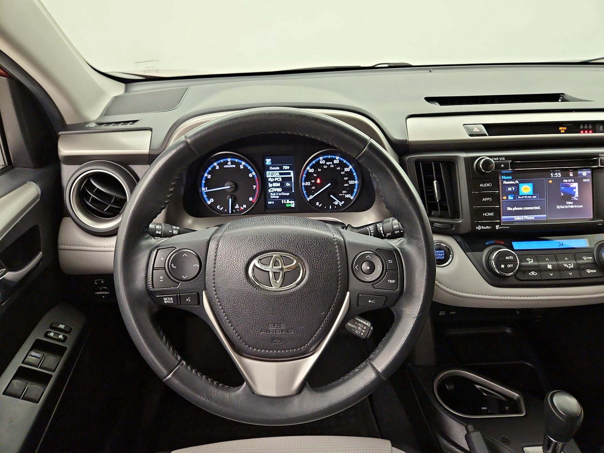 Thumbnail: 2018 Toyota RAV4 - 10