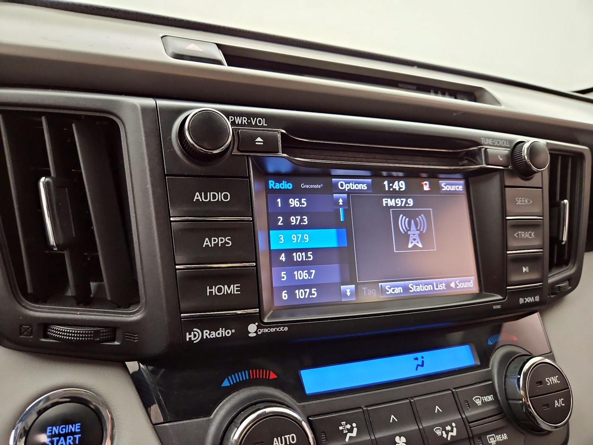 Thumbnail: 2018 Toyota RAV4 - 15