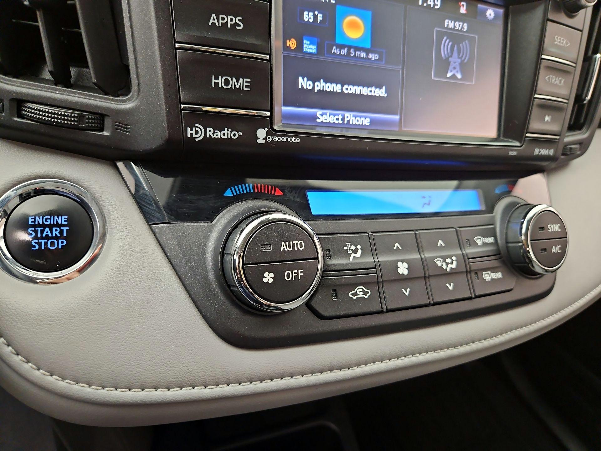 Thumbnail: 2018 Toyota RAV4 - 16