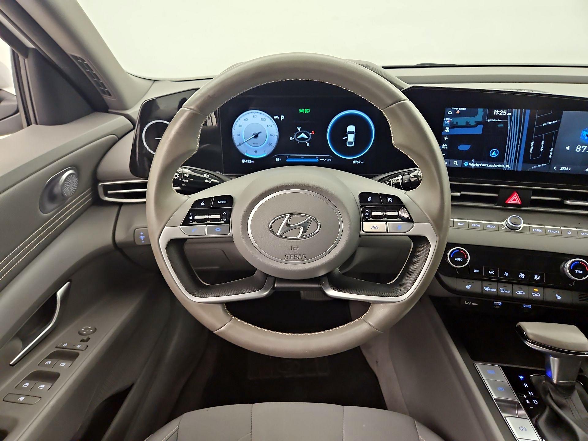 Thumbnail: 2023 Hyundai Elantra - 10